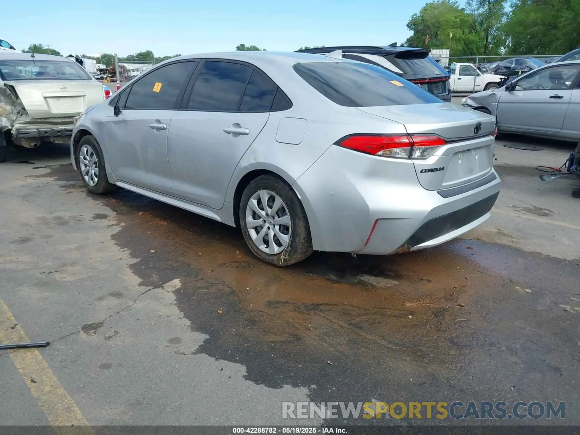 3 Photograph of a damaged car JTDEPMAE9N3029067 TOYOTA COROLLA 2022