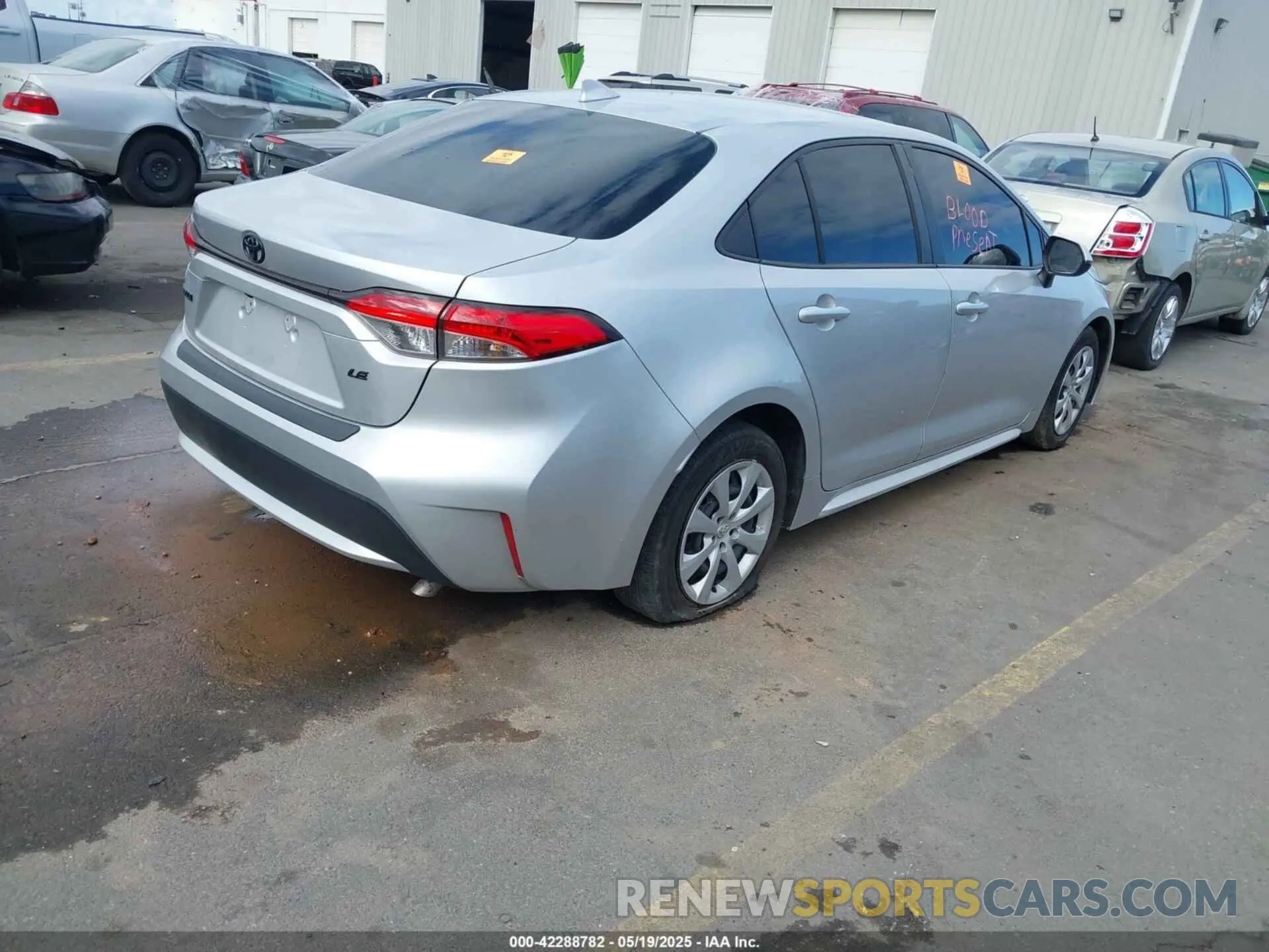 4 Photograph of a damaged car JTDEPMAE9N3029067 TOYOTA COROLLA 2022
