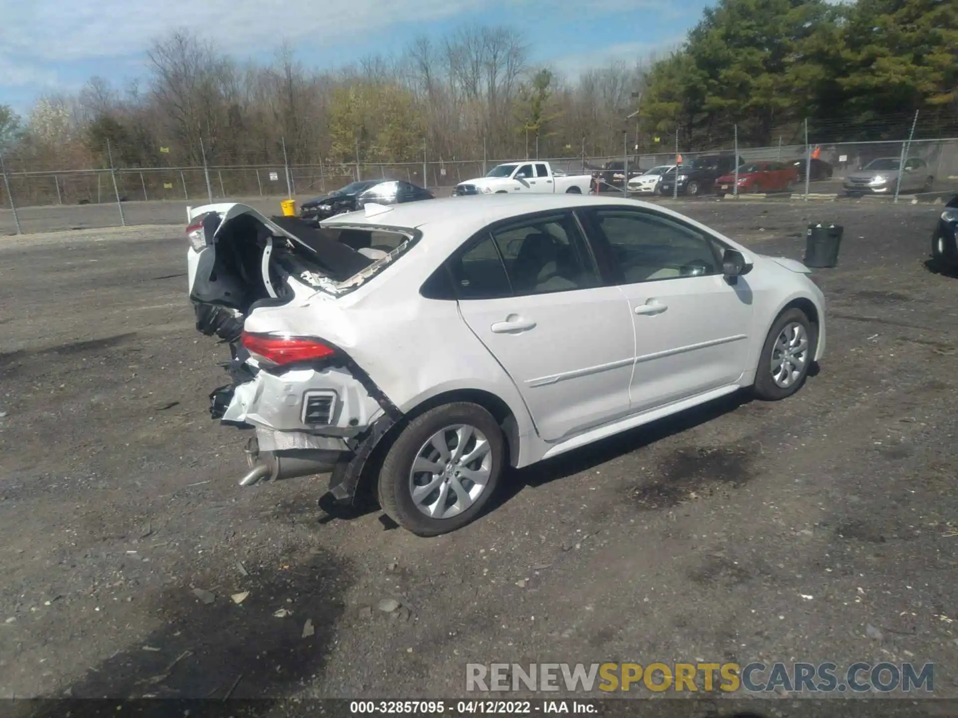 4 Photograph of a damaged car JTDEPMAE9NJ204283 TOYOTA COROLLA 2022