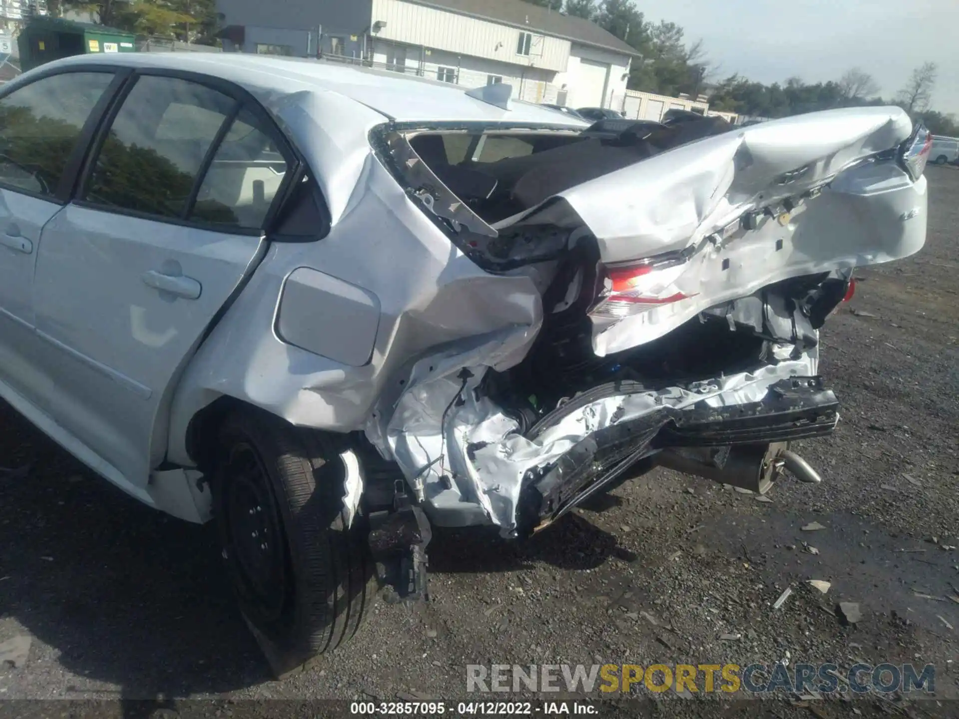 6 Photograph of a damaged car JTDEPMAE9NJ204283 TOYOTA COROLLA 2022