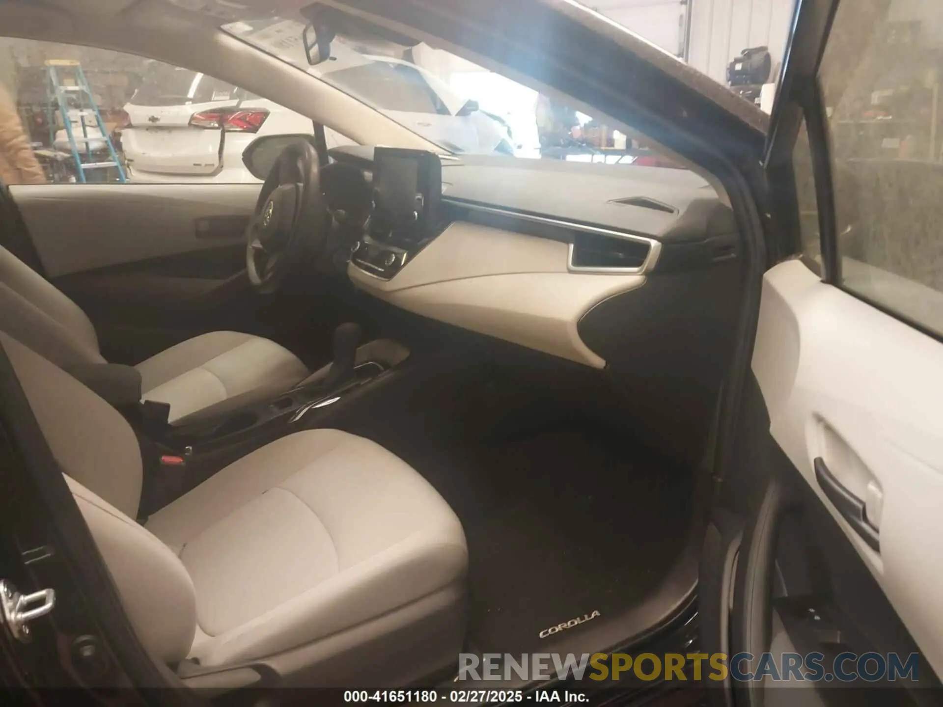 5 Photograph of a damaged car JTDEPMAE9NJ209693 TOYOTA COROLLA 2022