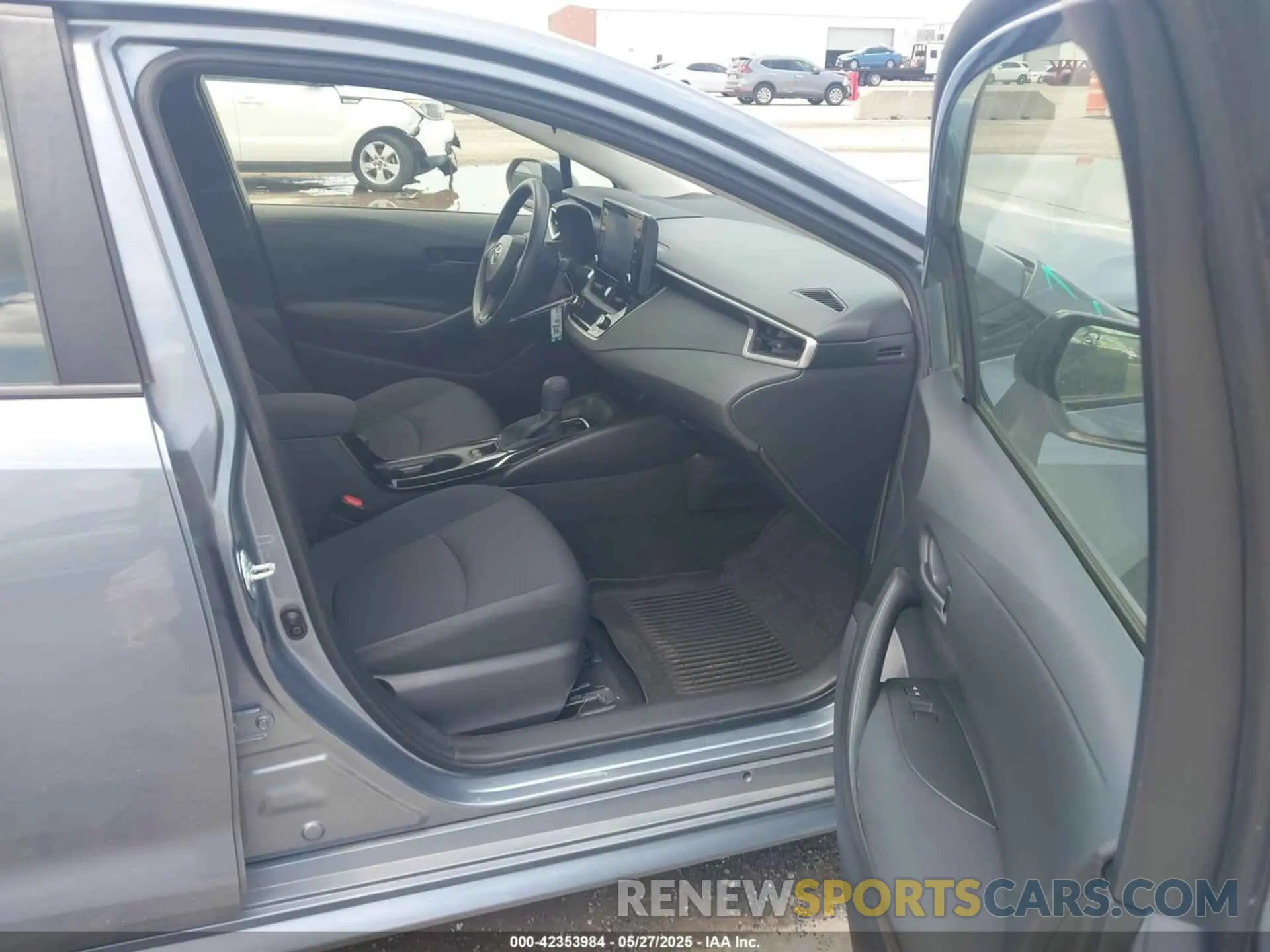 5 Photograph of a damaged car JTDEPMAE9NJ210486 TOYOTA COROLLA 2022