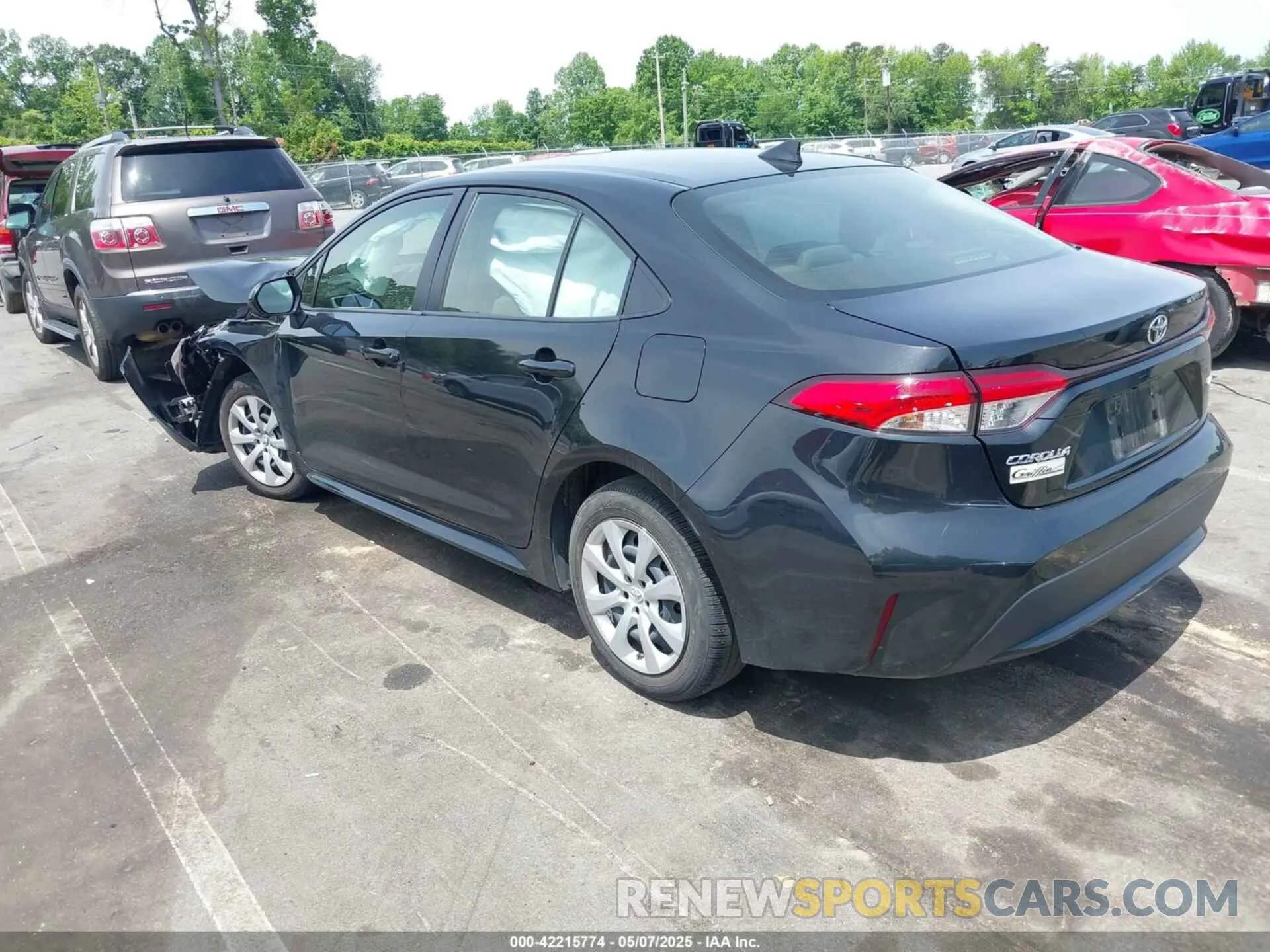3 Photograph of a damaged car JTDEPMAE9NJ217602 TOYOTA COROLLA 2022