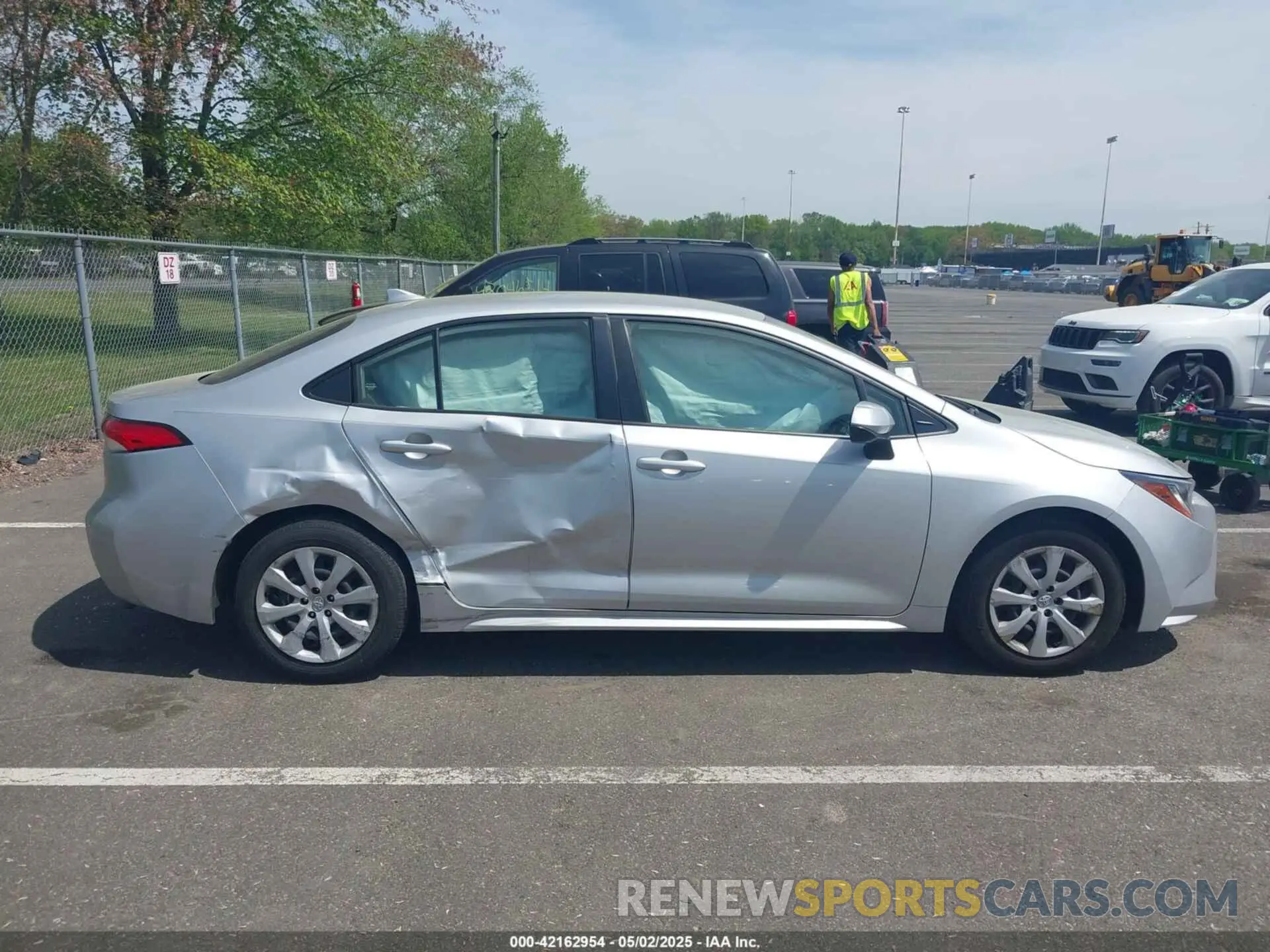 13 Photograph of a damaged car JTDEPMAE9NJ222394 TOYOTA COROLLA 2022