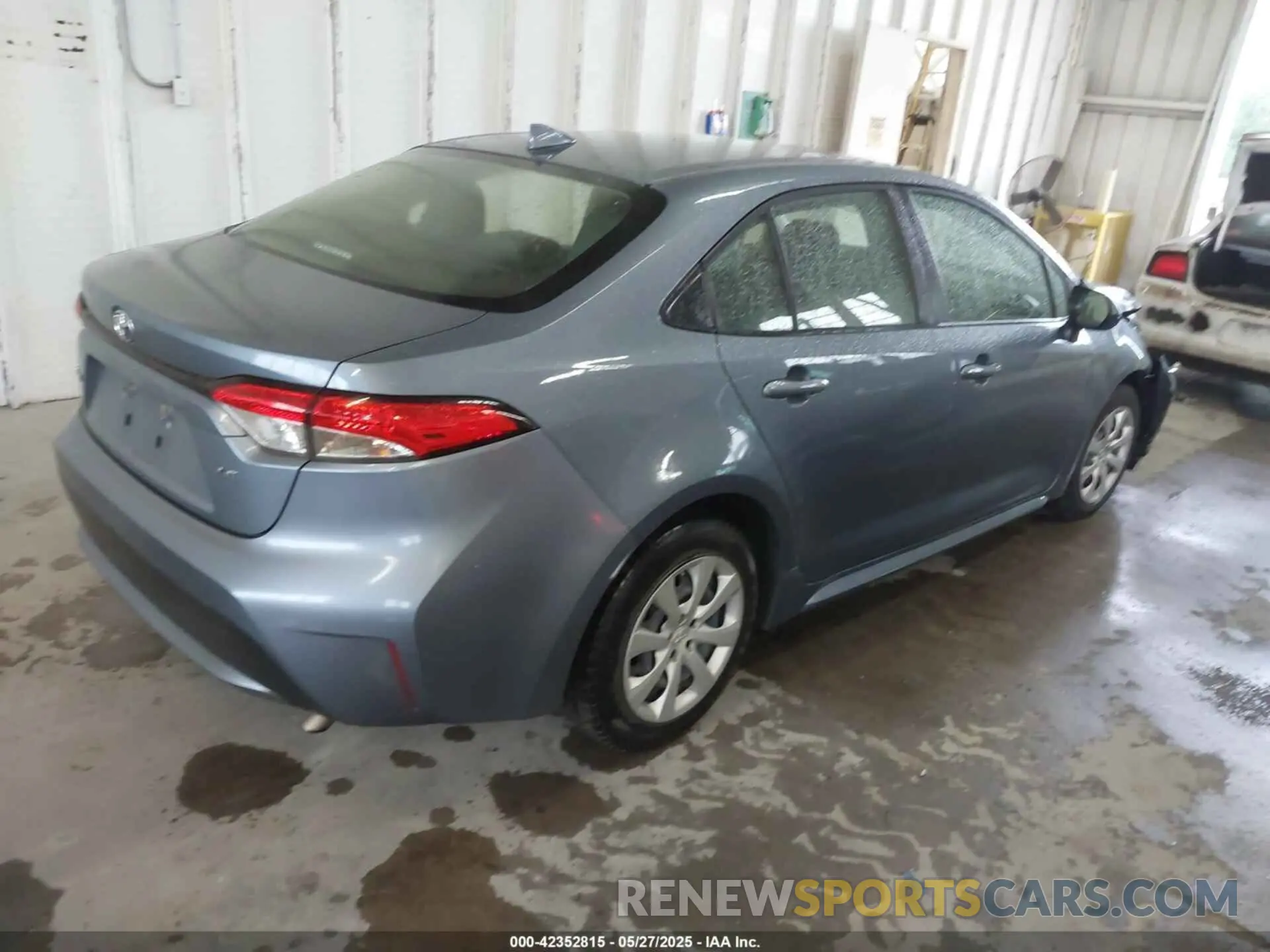 4 Photograph of a damaged car JTDEPMAEXN3002038 TOYOTA COROLLA 2022