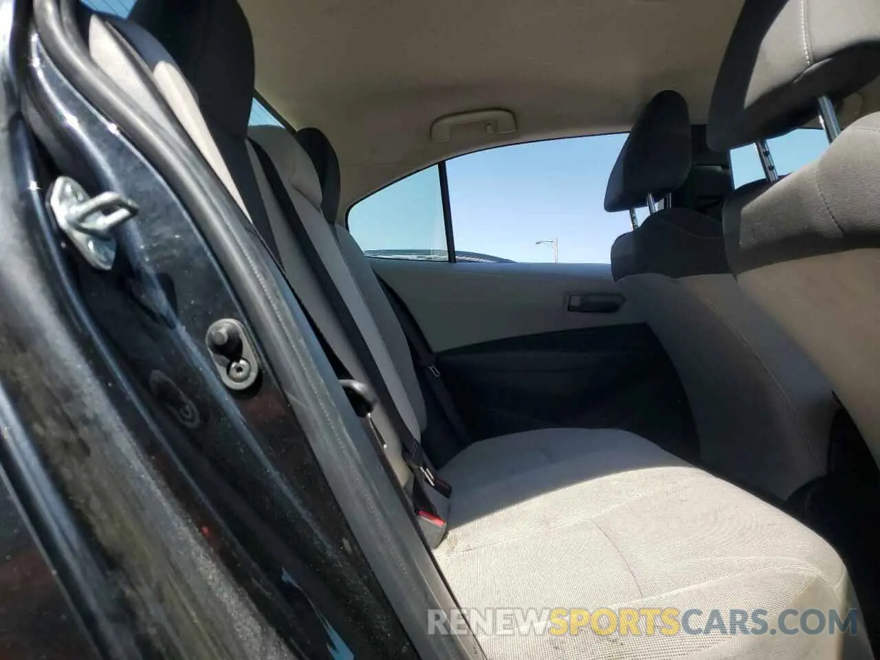 10 Photograph of a damaged car JTDEPMAEXNJ203885 TOYOTA COROLLA 2022