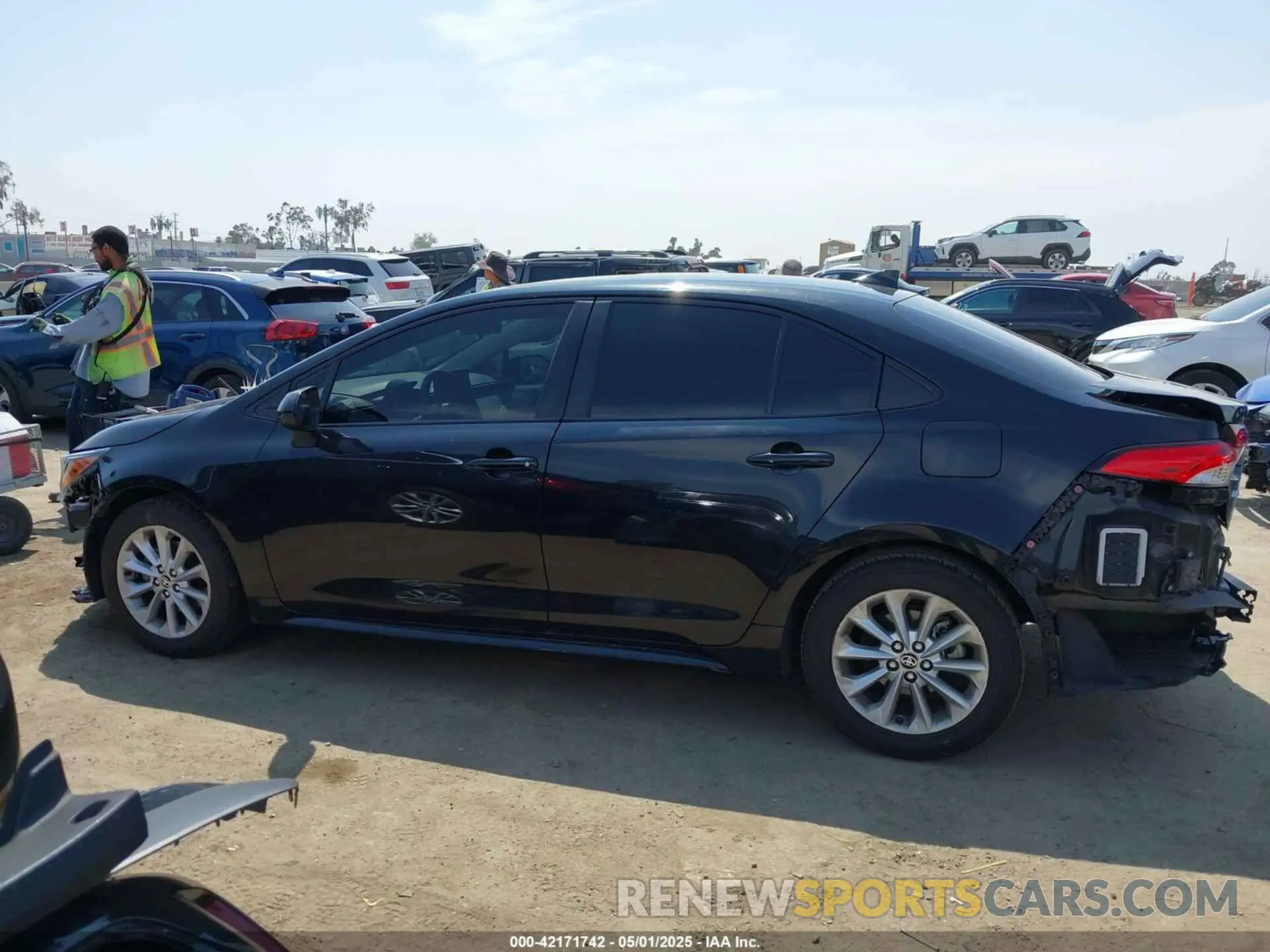 15 Photograph of a damaged car JTDHPMAE8NJ226529 TOYOTA COROLLA 2022