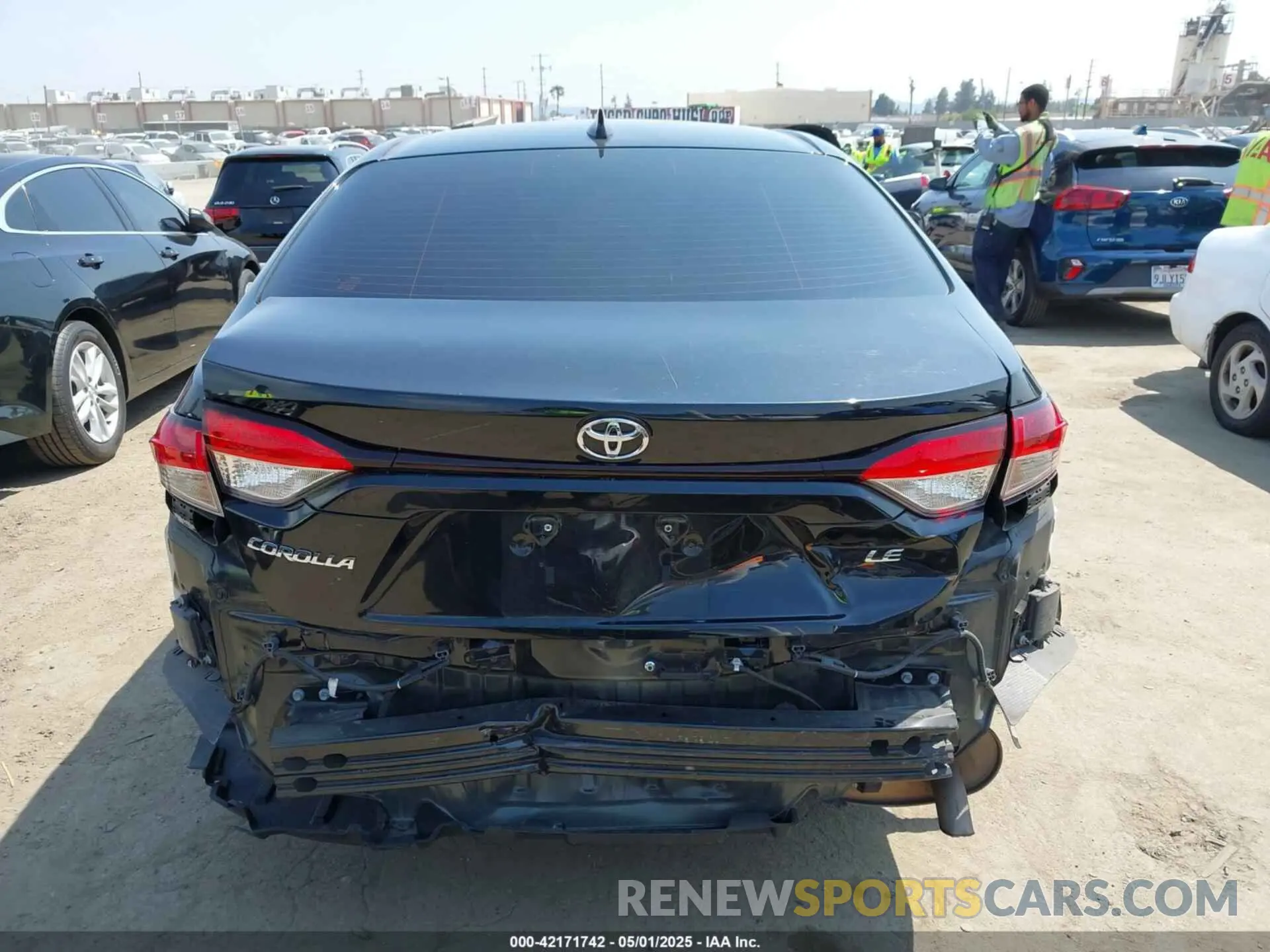 17 Photograph of a damaged car JTDHPMAE8NJ226529 TOYOTA COROLLA 2022