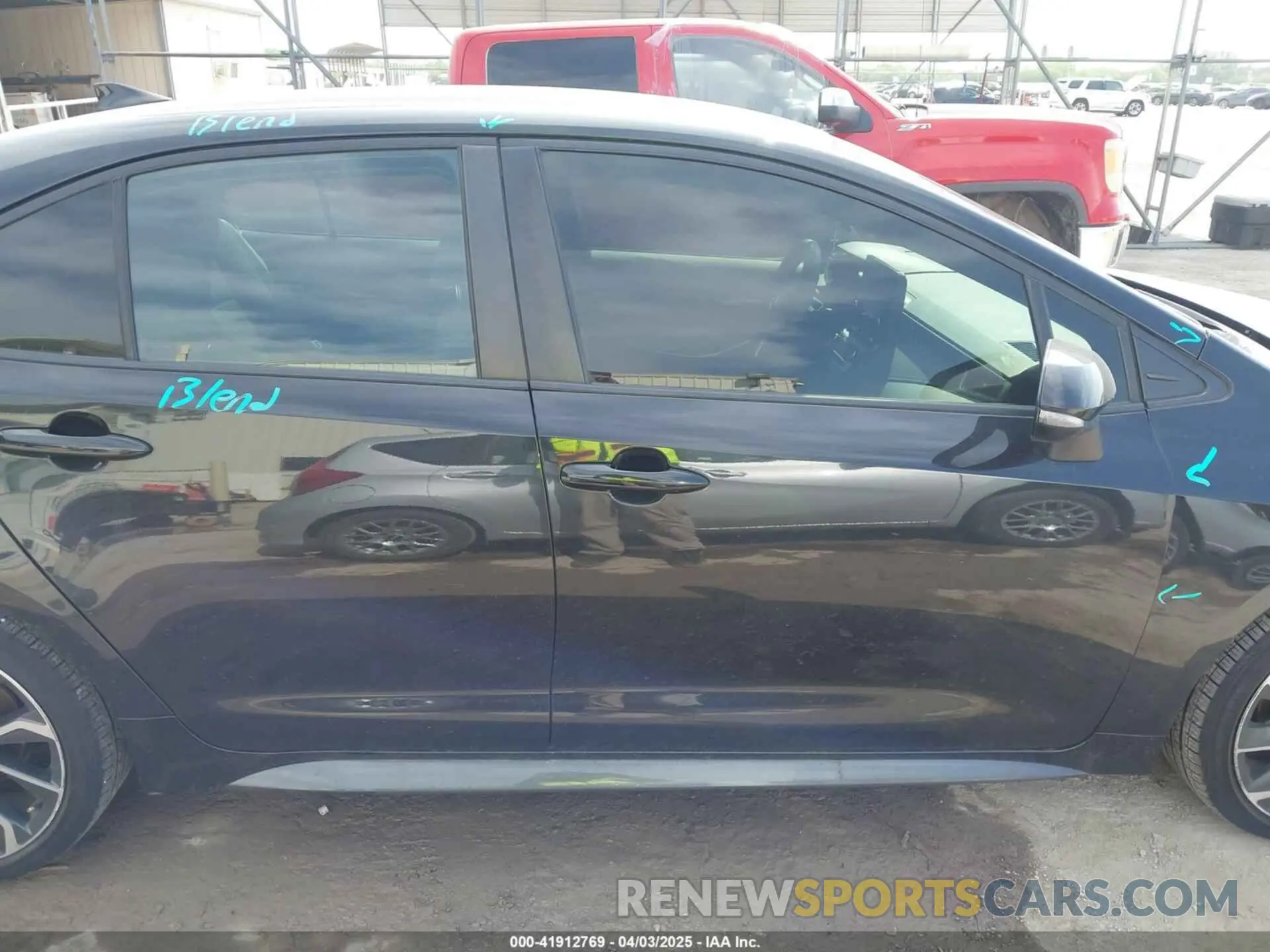 13 Photograph of a damaged car JTDS4MCE1NJ097559 TOYOTA COROLLA 2022
