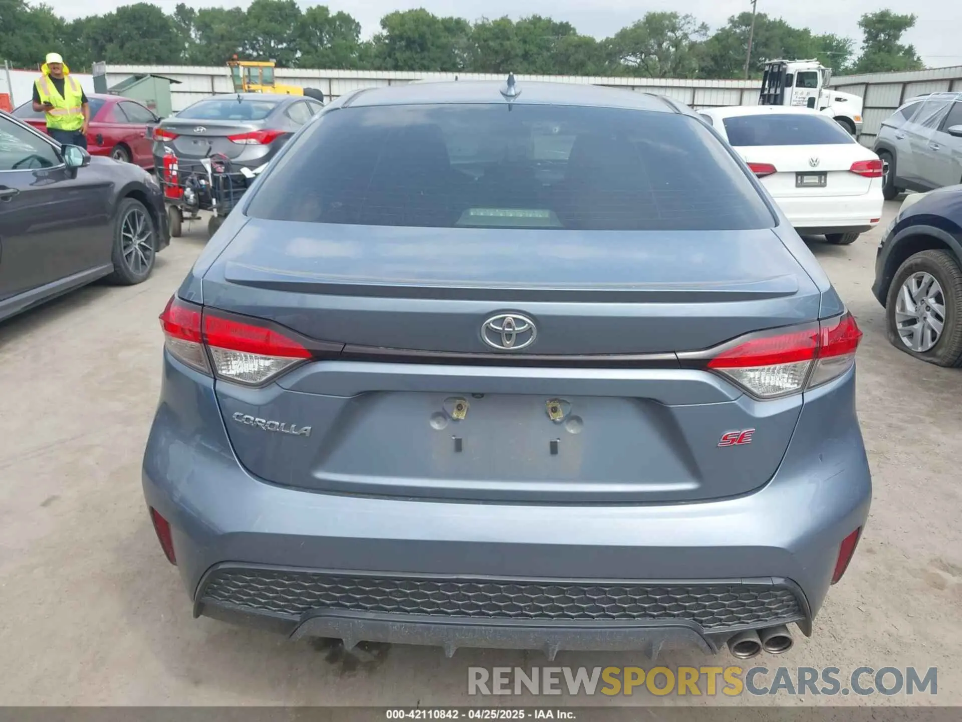 17 Photograph of a damaged car JTDS4MCE3NJ089740 TOYOTA COROLLA 2022