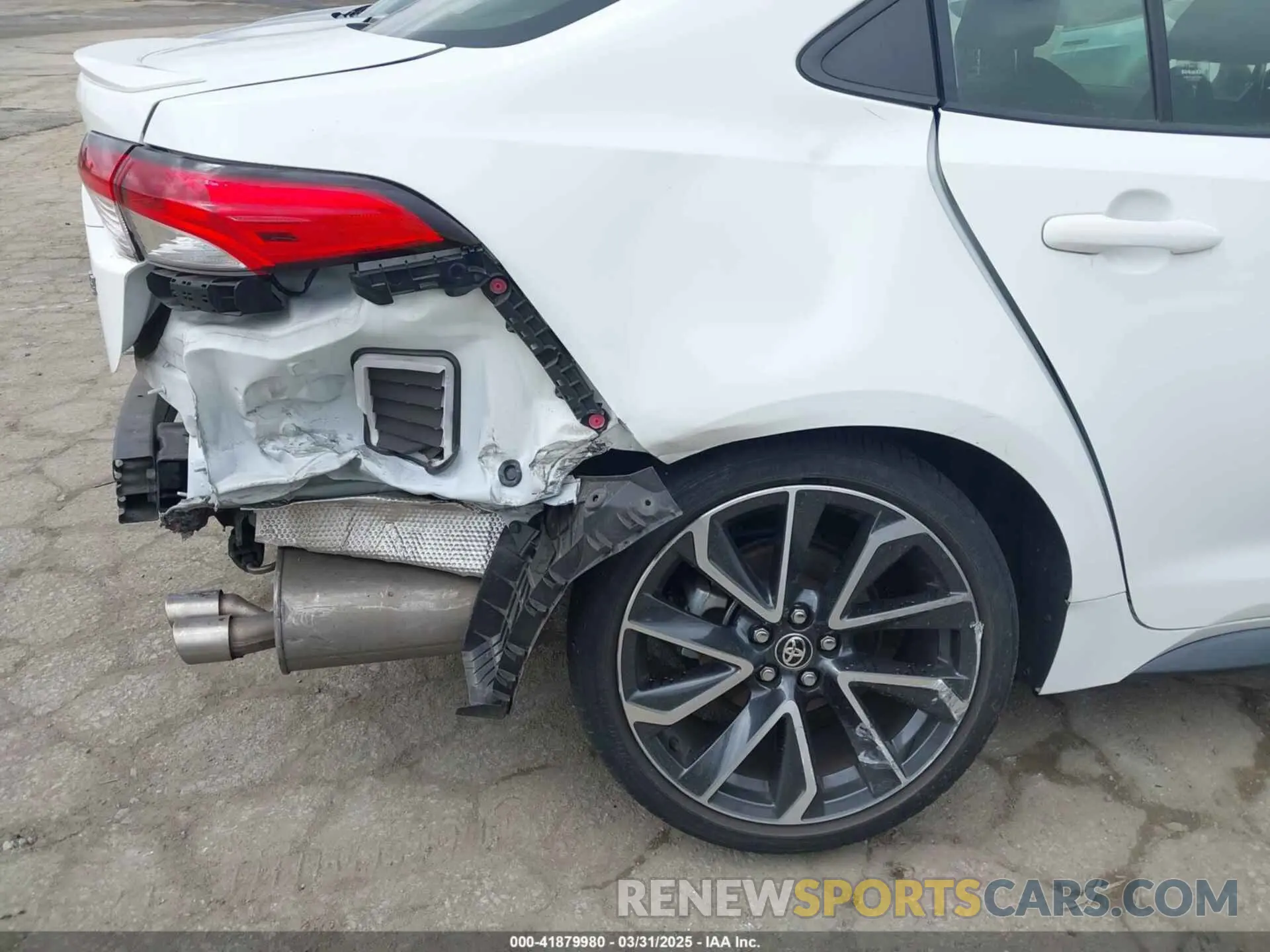18 Photograph of a damaged car JTDS4MCE4N3502754 TOYOTA COROLLA 2022