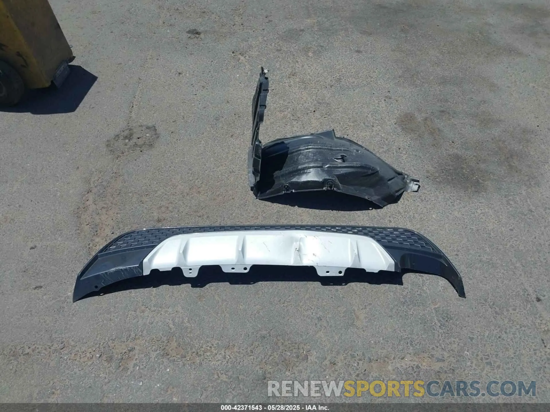 11 Photograph of a damaged car JTDS4MCE4N3511924 TOYOTA COROLLA 2022