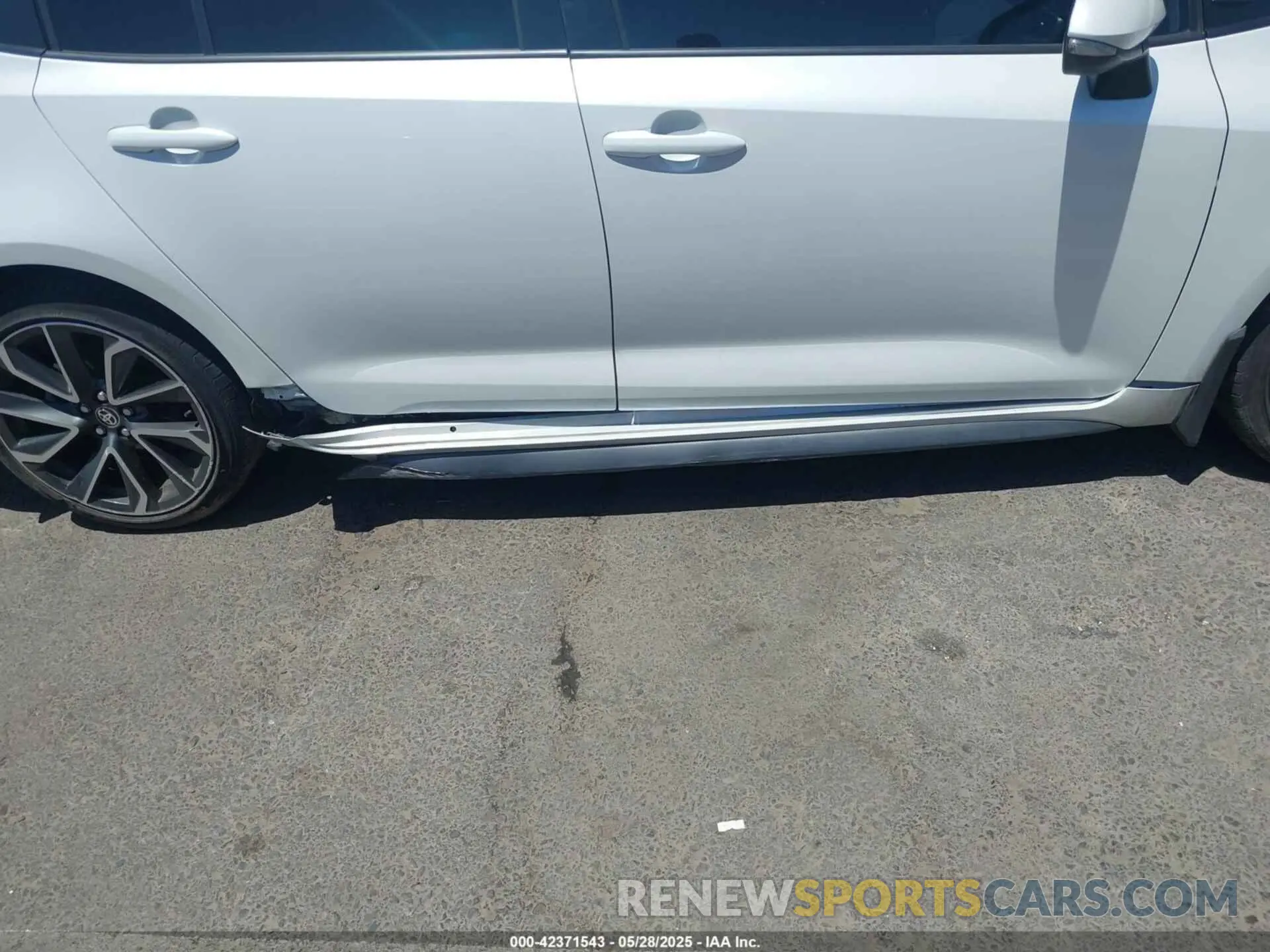 18 Photograph of a damaged car JTDS4MCE4N3511924 TOYOTA COROLLA 2022