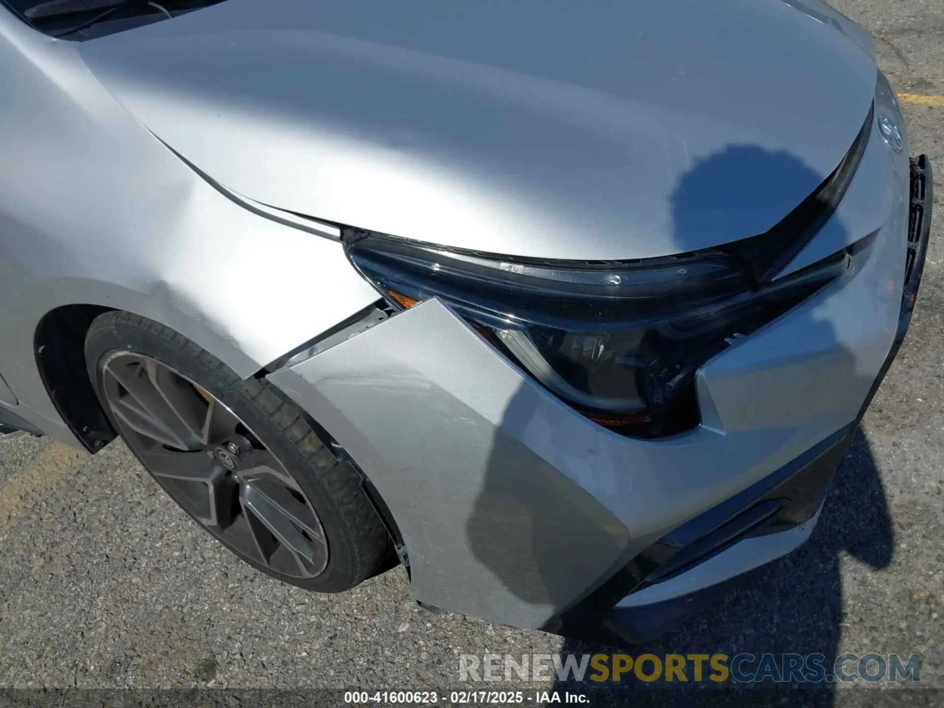 17 Photograph of a damaged car JTDS4MCE5NJ081154 TOYOTA COROLLA 2022
