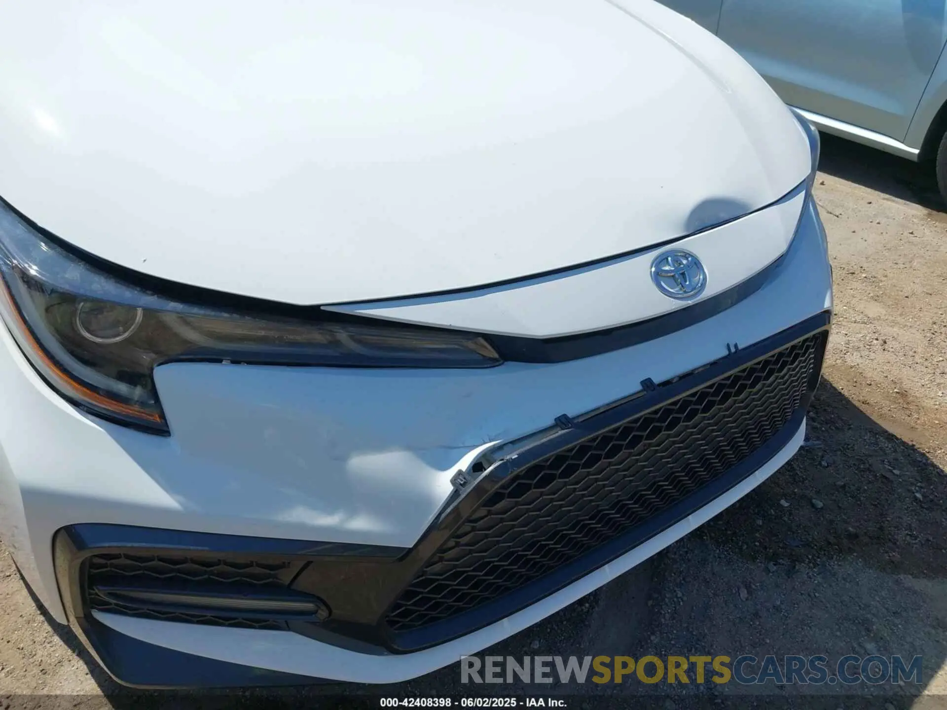 17 Photograph of a damaged car JTDS4MCE6N3505137 TOYOTA COROLLA 2022