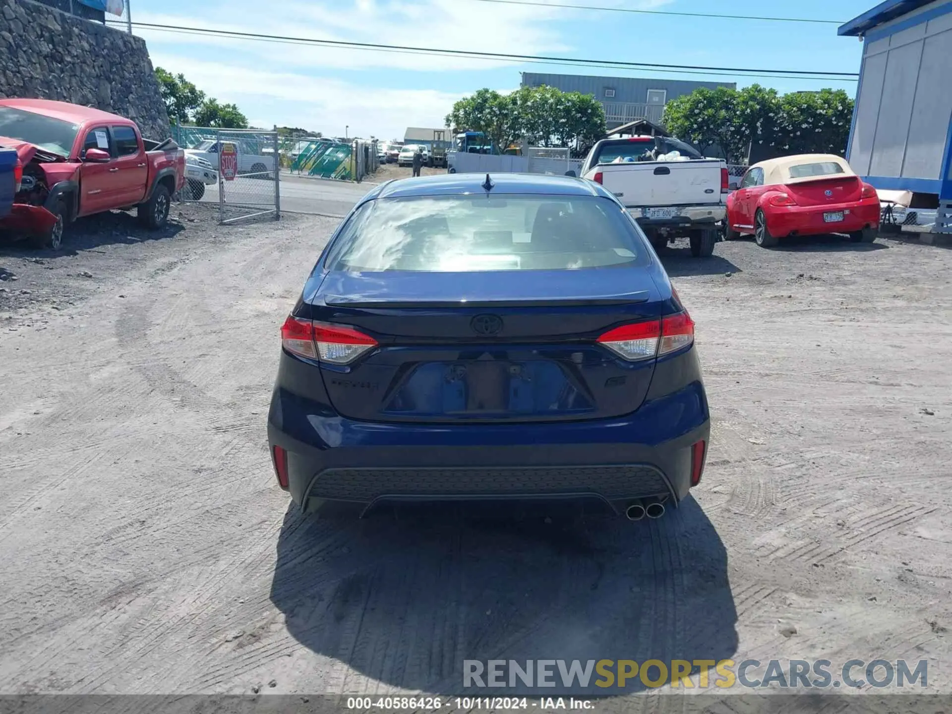17 Photograph of a damaged car JTDS4MCE7NJ100061 TOYOTA COROLLA 2022