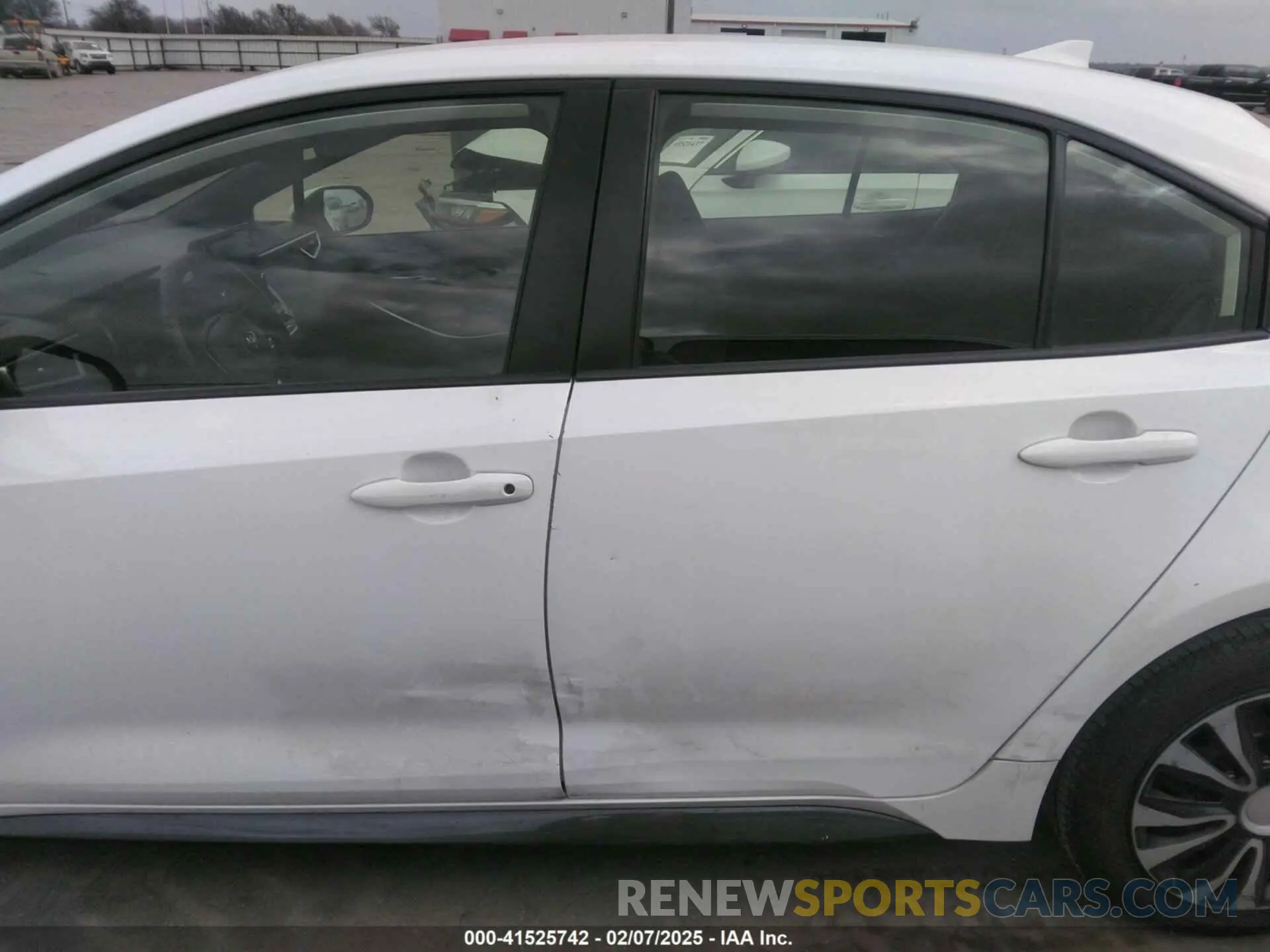 13 Photograph of a damaged car JTDS4MCE9N3501583 TOYOTA COROLLA 2022