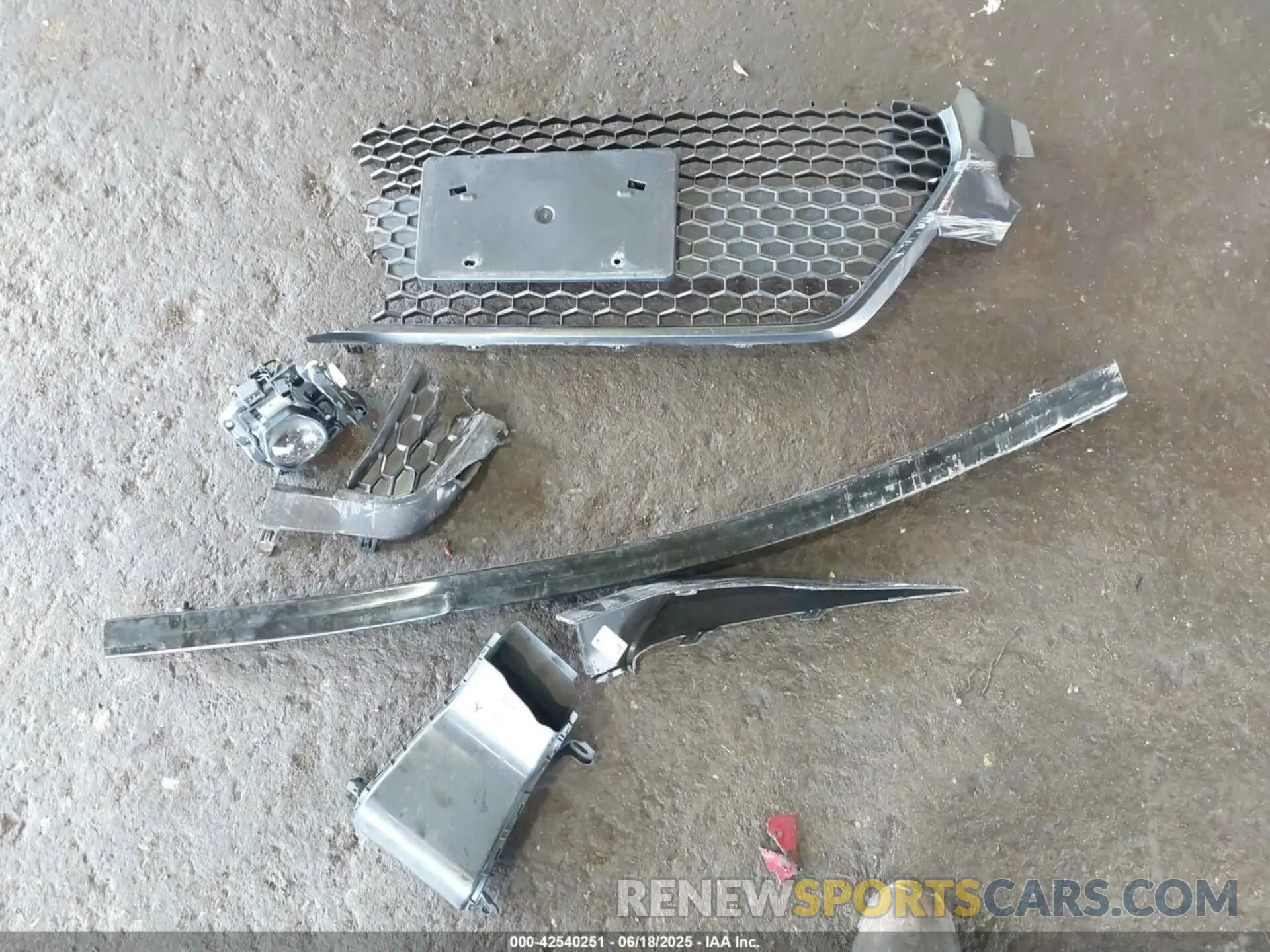 12 Photograph of a damaged car JTDS4MCEXN3500717 TOYOTA COROLLA 2022