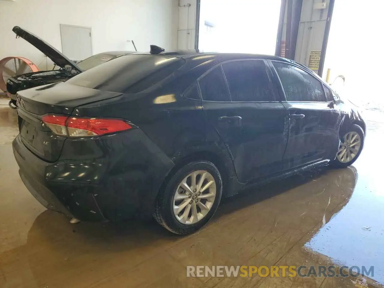 3 Photograph of a damaged car JTDVPMAE2NJ195376 TOYOTA COROLLA 2022
