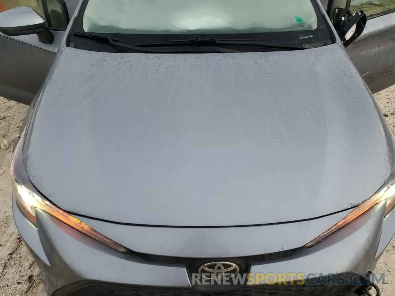 11 Photograph of a damaged car JTDVPMAE3NJ206997 TOYOTA COROLLA 2022