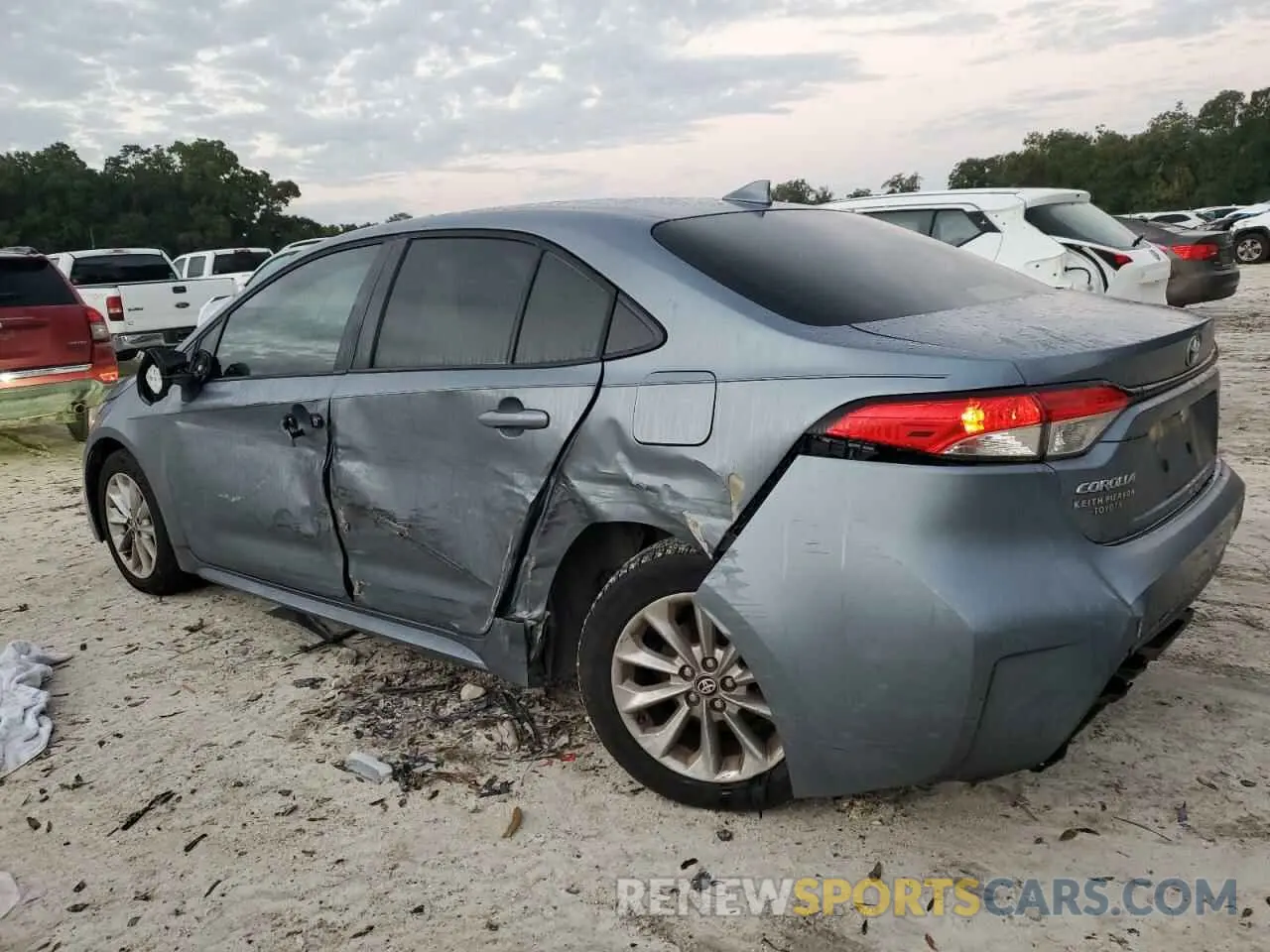 2 Photograph of a damaged car JTDVPMAE3NJ206997 TOYOTA COROLLA 2022