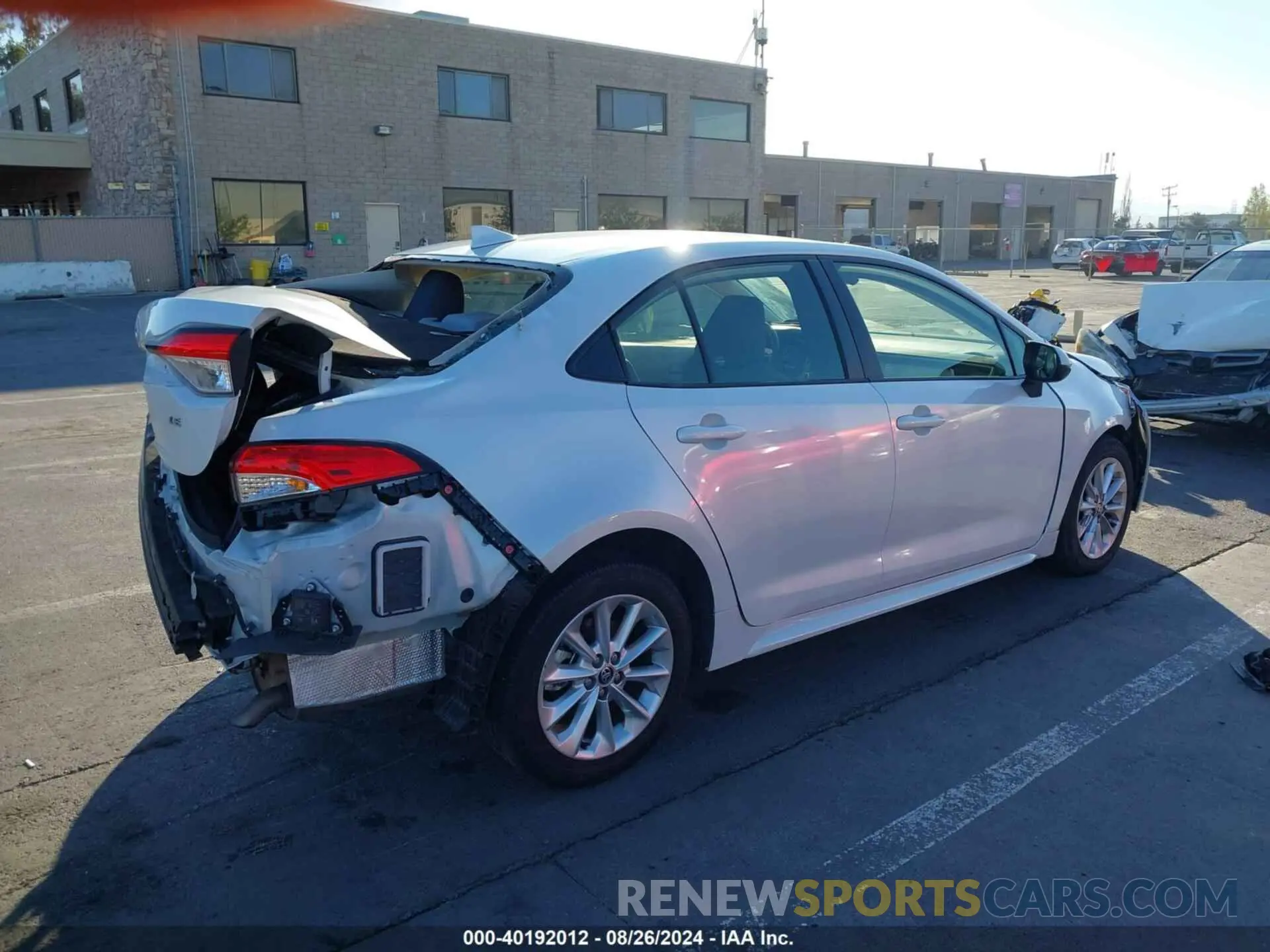 4 Photograph of a damaged car JTDVPMAE6N3030984 TOYOTA COROLLA 2022