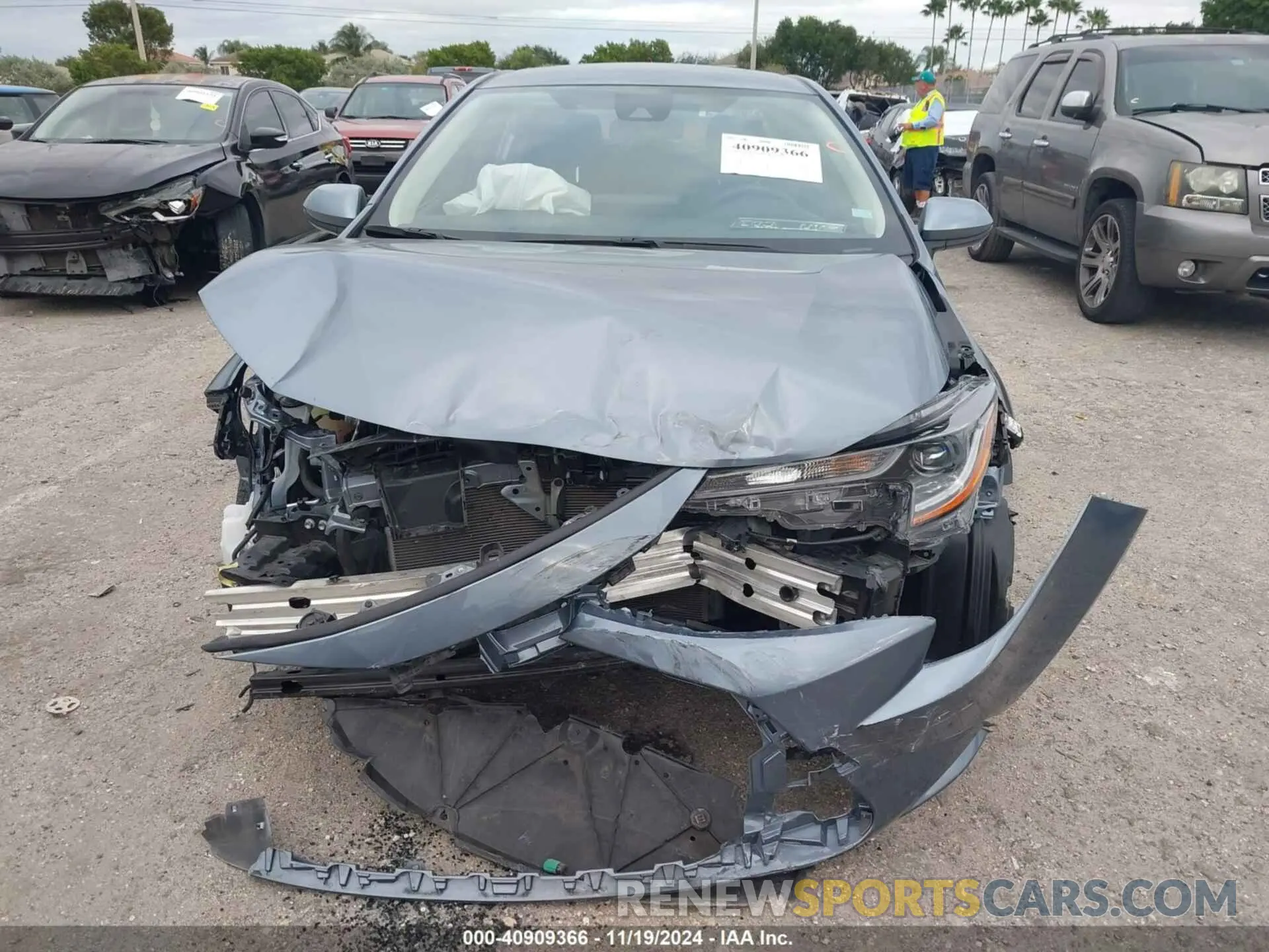 13 Photograph of a damaged car JTDVPMAE6NJ222000 TOYOTA COROLLA 2022