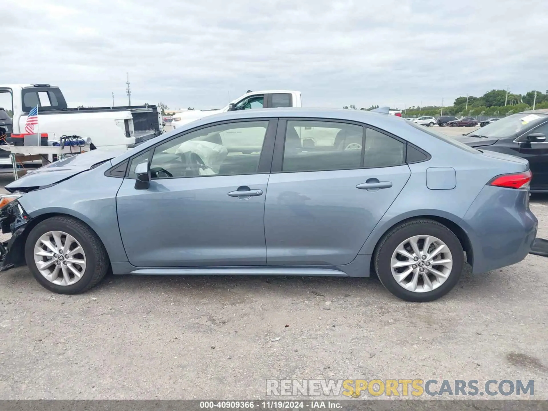 15 Photograph of a damaged car JTDVPMAE6NJ222000 TOYOTA COROLLA 2022