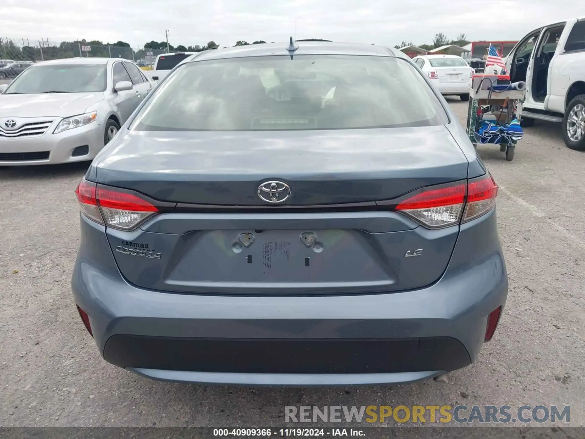 17 Photograph of a damaged car JTDVPMAE6NJ222000 TOYOTA COROLLA 2022