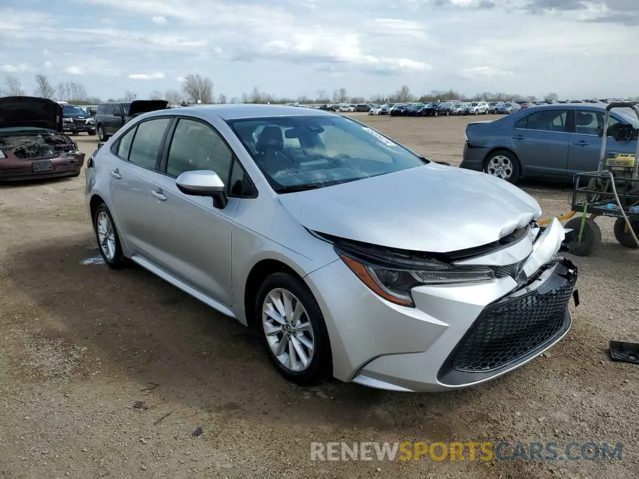 4 Photograph of a damaged car JTDVPMAE8NJ194216 TOYOTA COROLLA 2022
