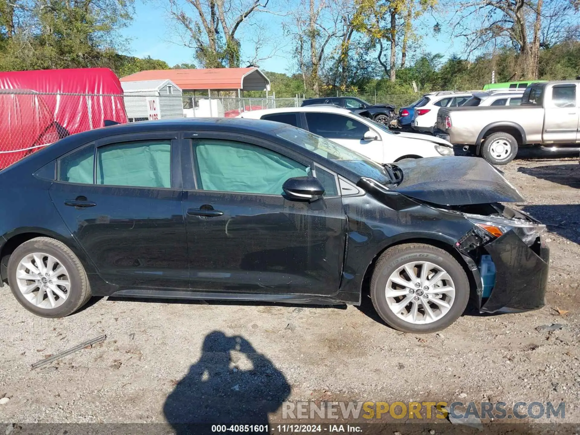 13 Photograph of a damaged car JTDVPMAE8NJ228509 TOYOTA COROLLA 2022