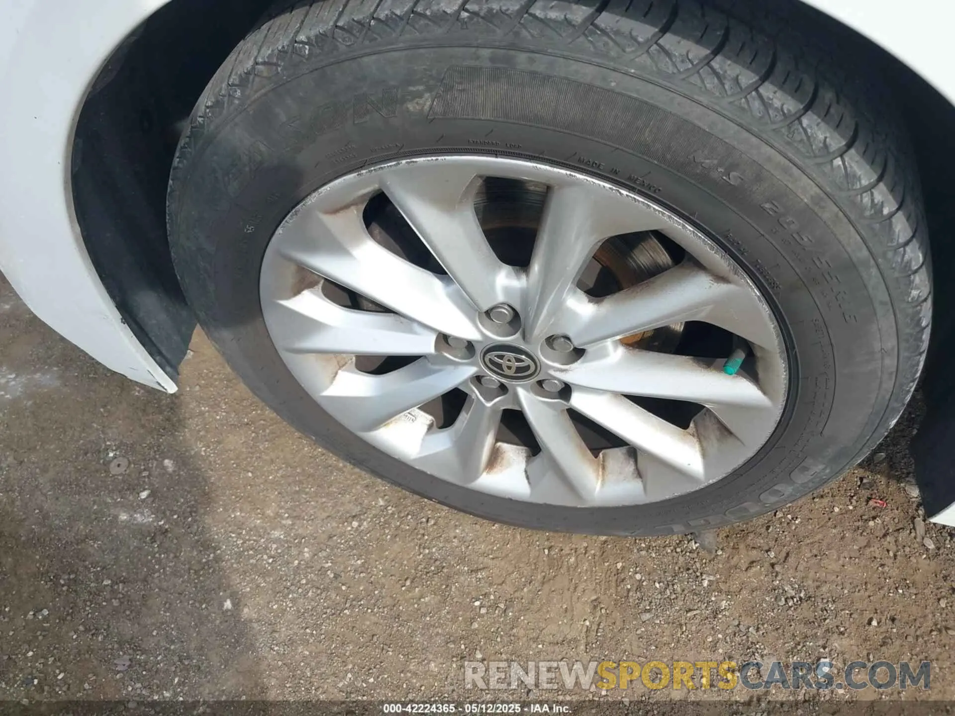 12 Photograph of a damaged car JTDVPMAE9N3030350 TOYOTA COROLLA 2022