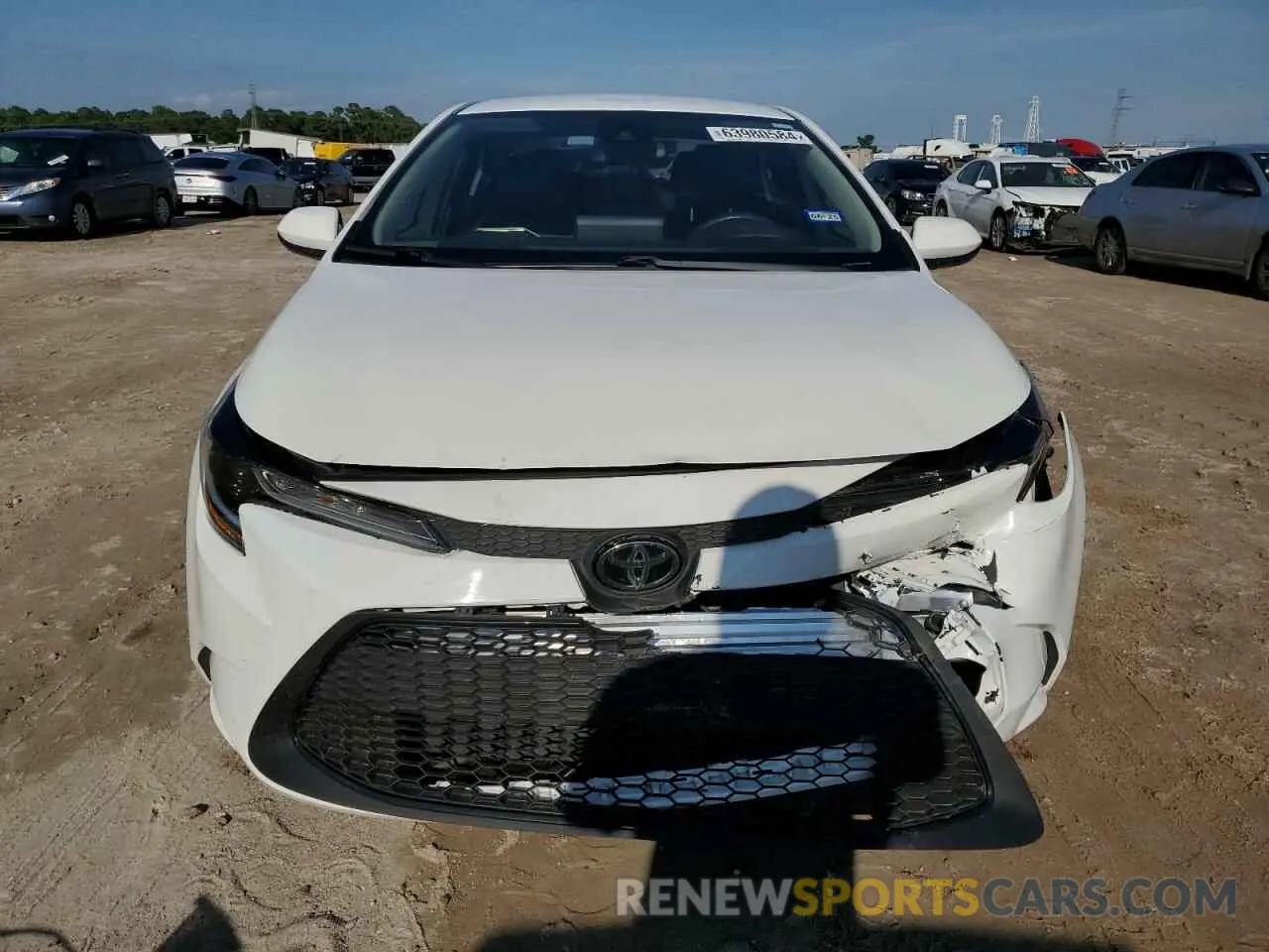 5 Photograph of a damaged car JTDVPMAE9NJ209015 TOYOTA COROLLA 2022