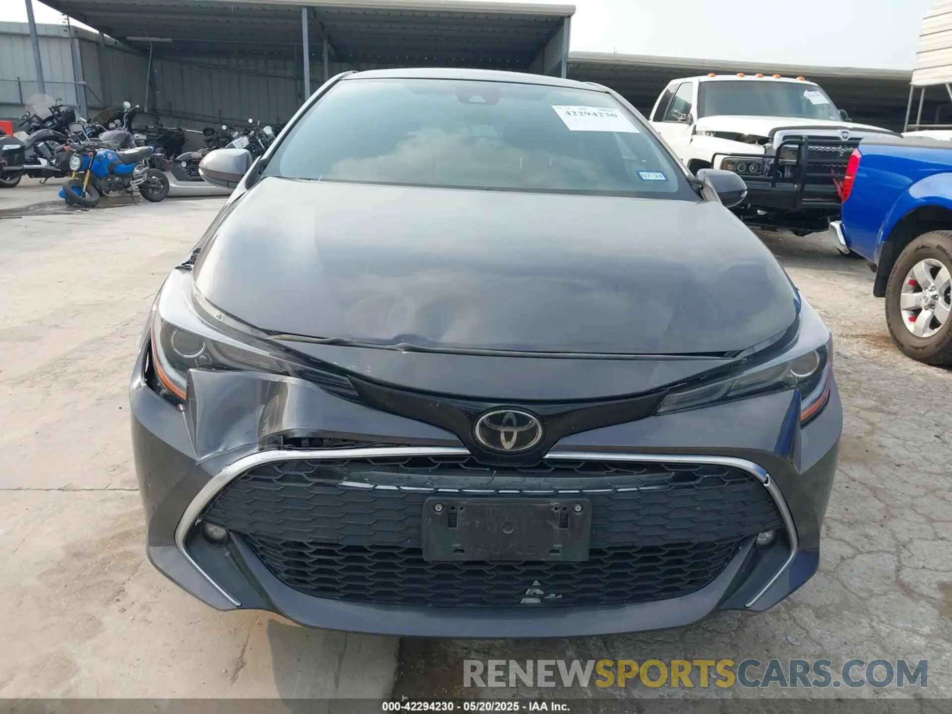 12 Photograph of a damaged car JTNA4MBE4N3183347 TOYOTA COROLLA 2022
