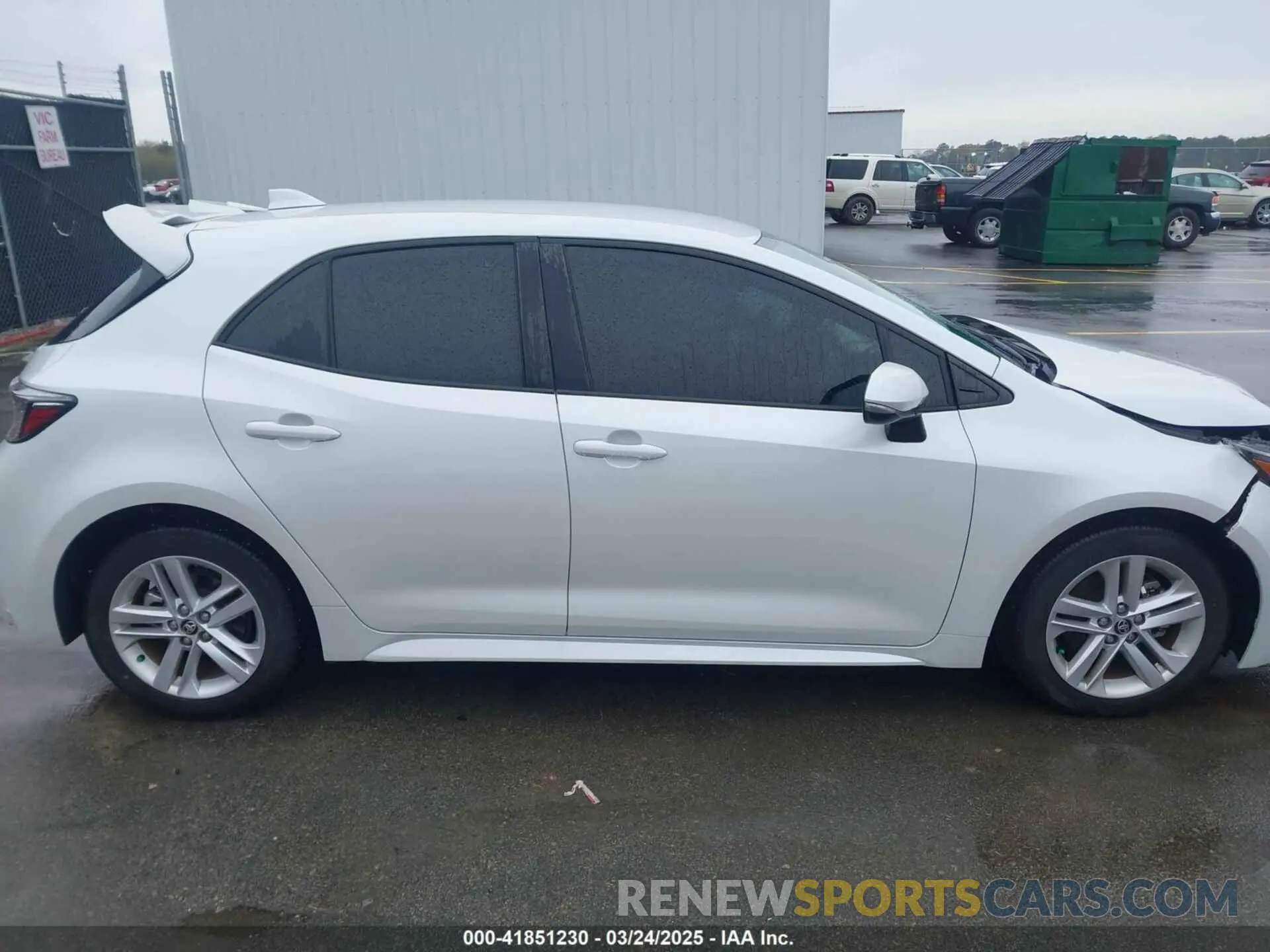 13 Photograph of a damaged car JTND4MBE2N3182758 TOYOTA COROLLA 2022
