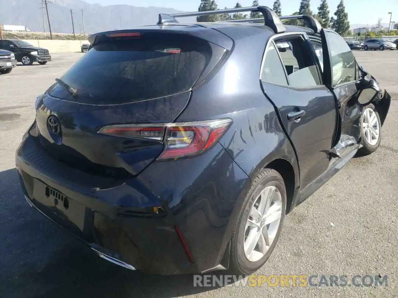 4 Photograph of a damaged car JTND4MBE3N3155245 TOYOTA COROLLA 2022