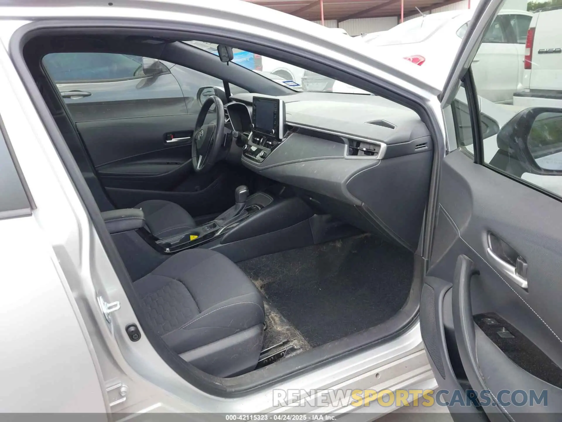 5 Photograph of a damaged car JTND4MBE4N3153004 TOYOTA COROLLA 2022