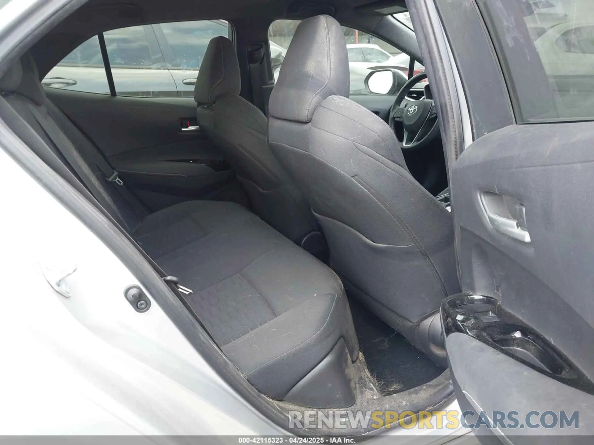 8 Photograph of a damaged car JTND4MBE4N3153004 TOYOTA COROLLA 2022