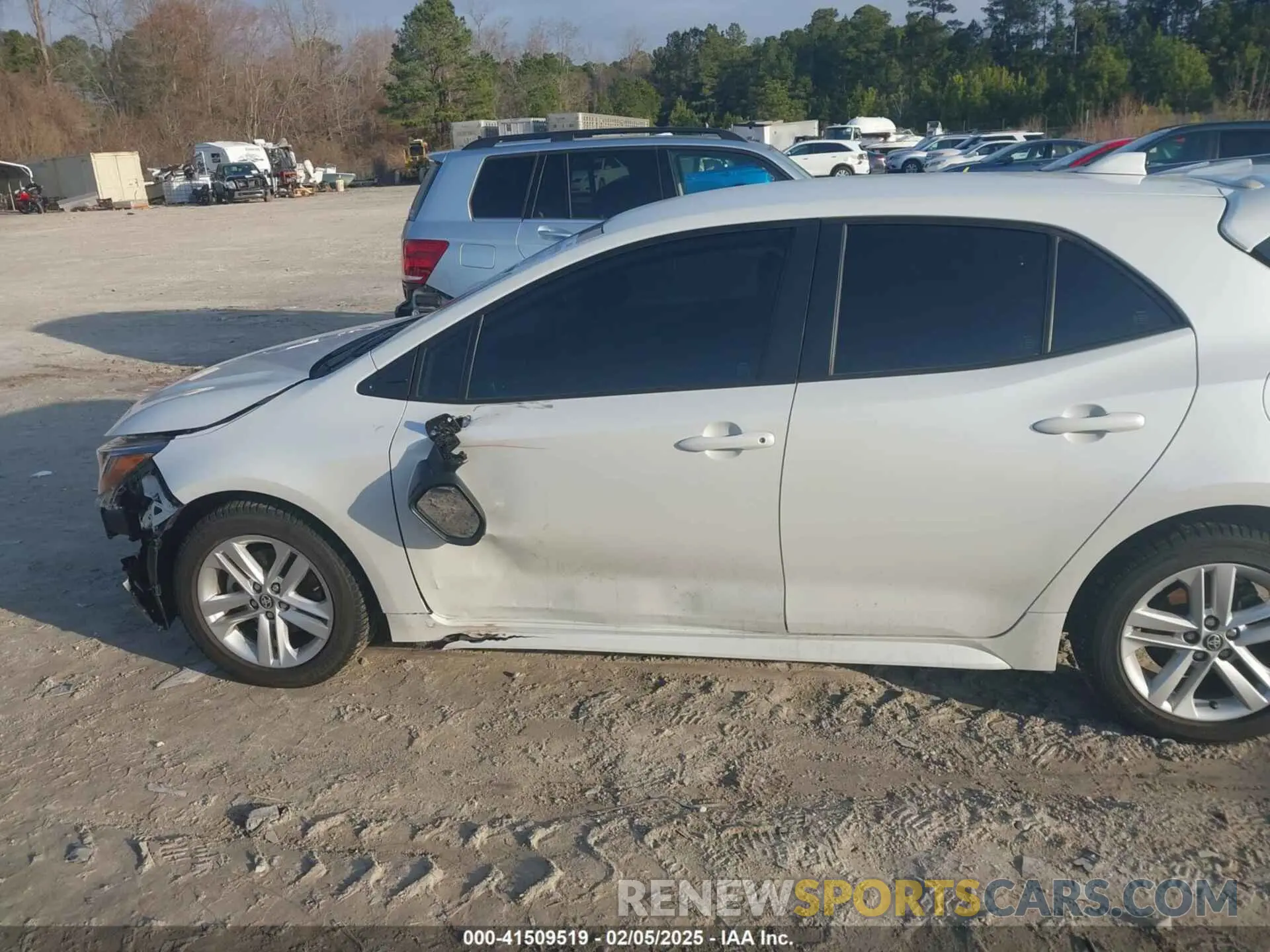 15 Photograph of a damaged car JTND4MBE4N3174161 TOYOTA COROLLA 2022