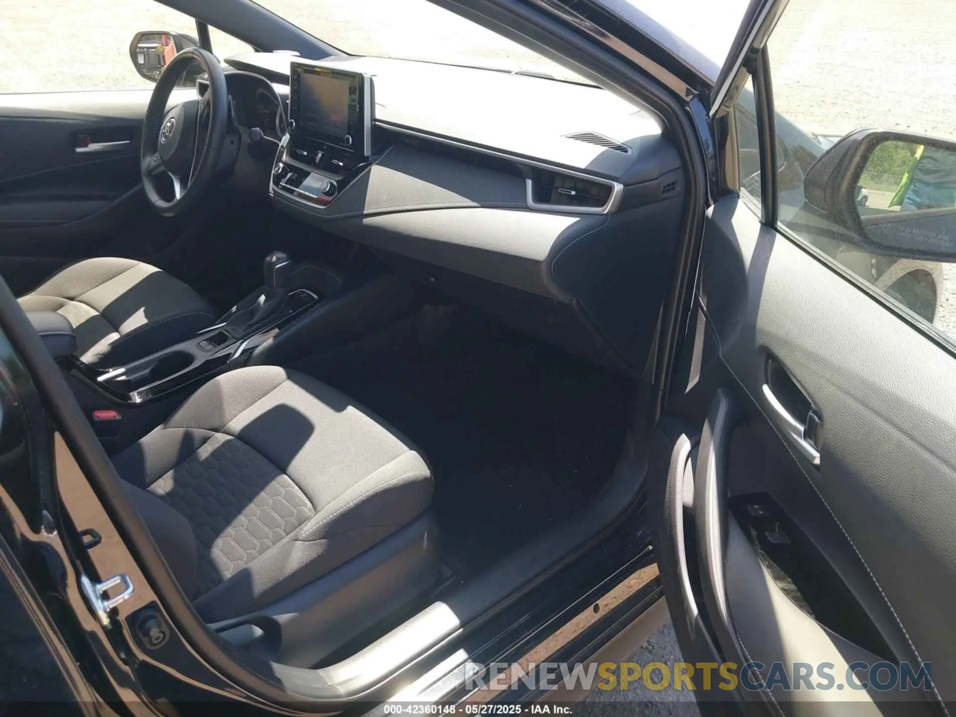 5 Photograph of a damaged car JTND4MBE7N3165132 TOYOTA COROLLA 2022