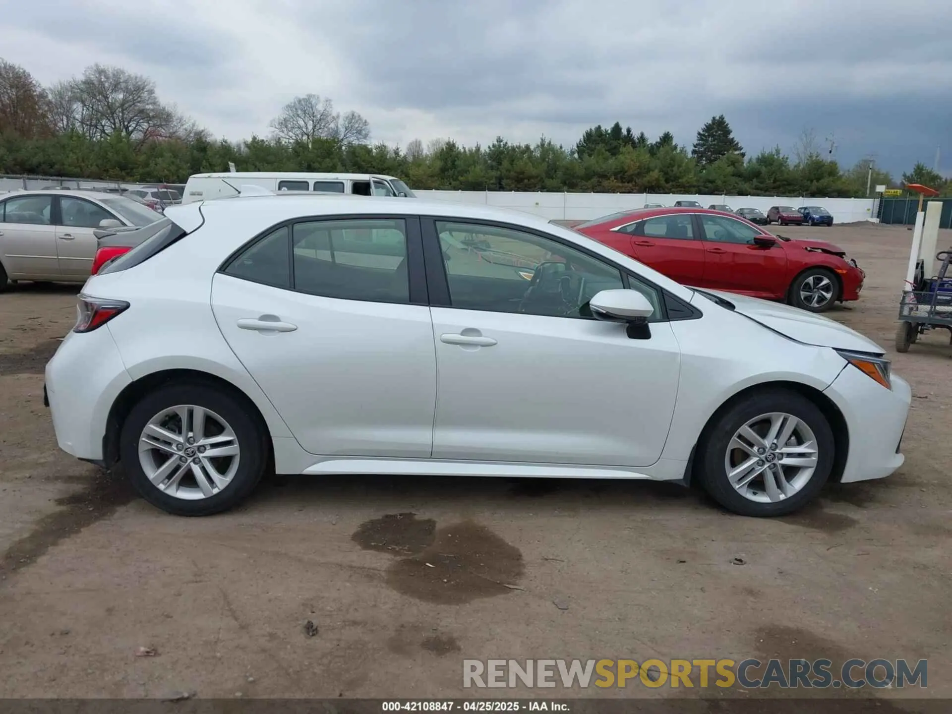 13 Photograph of a damaged car JTND4MBE7N3179788 TOYOTA COROLLA 2022