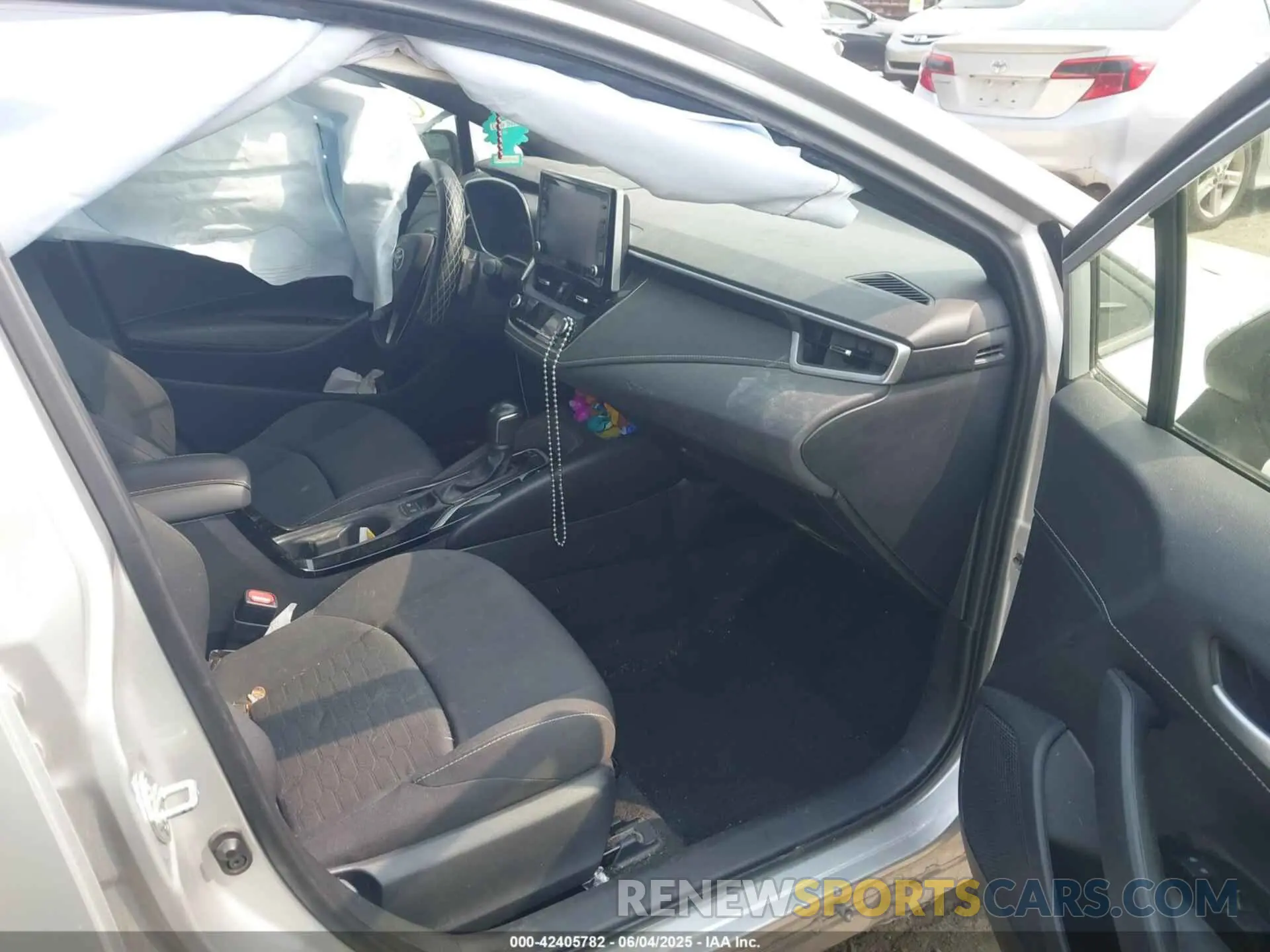 5 Photograph of a damaged car JTND4MBE7N3190807 TOYOTA COROLLA 2022
