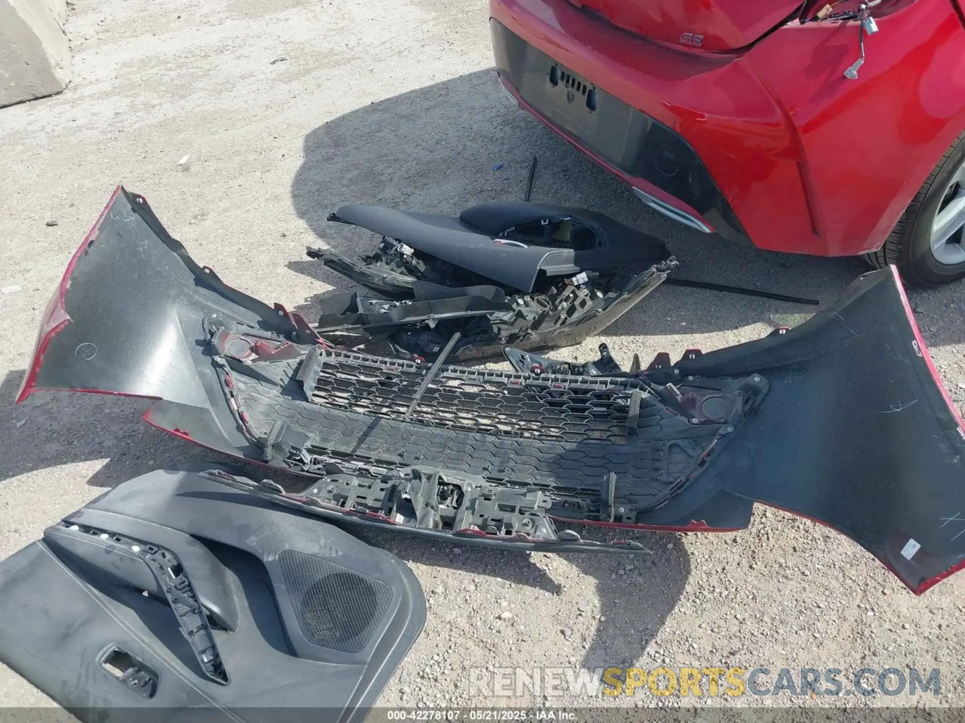 12 Photograph of a damaged car JTND4MBE8N3181730 TOYOTA COROLLA 2022