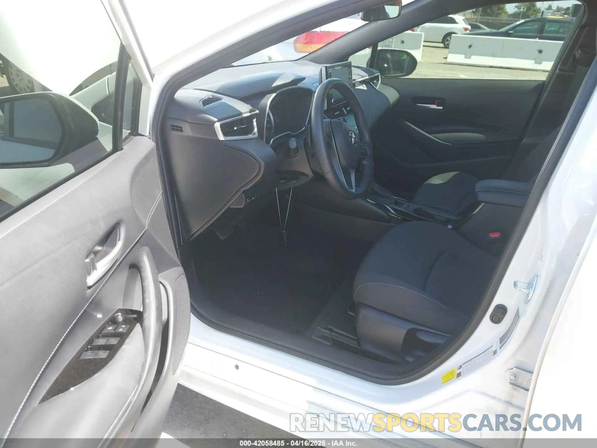 5 Photograph of a damaged car JTND4MBEXN3162046 TOYOTA COROLLA 2022