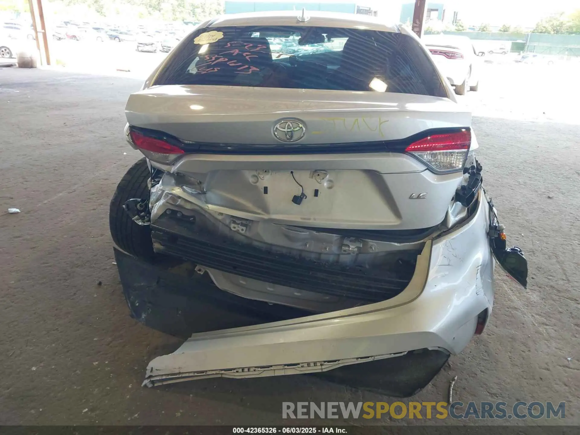 17 Photograph of a damaged car 5YFB4MDE0PP027905 TOYOTA COROLLA 2023
