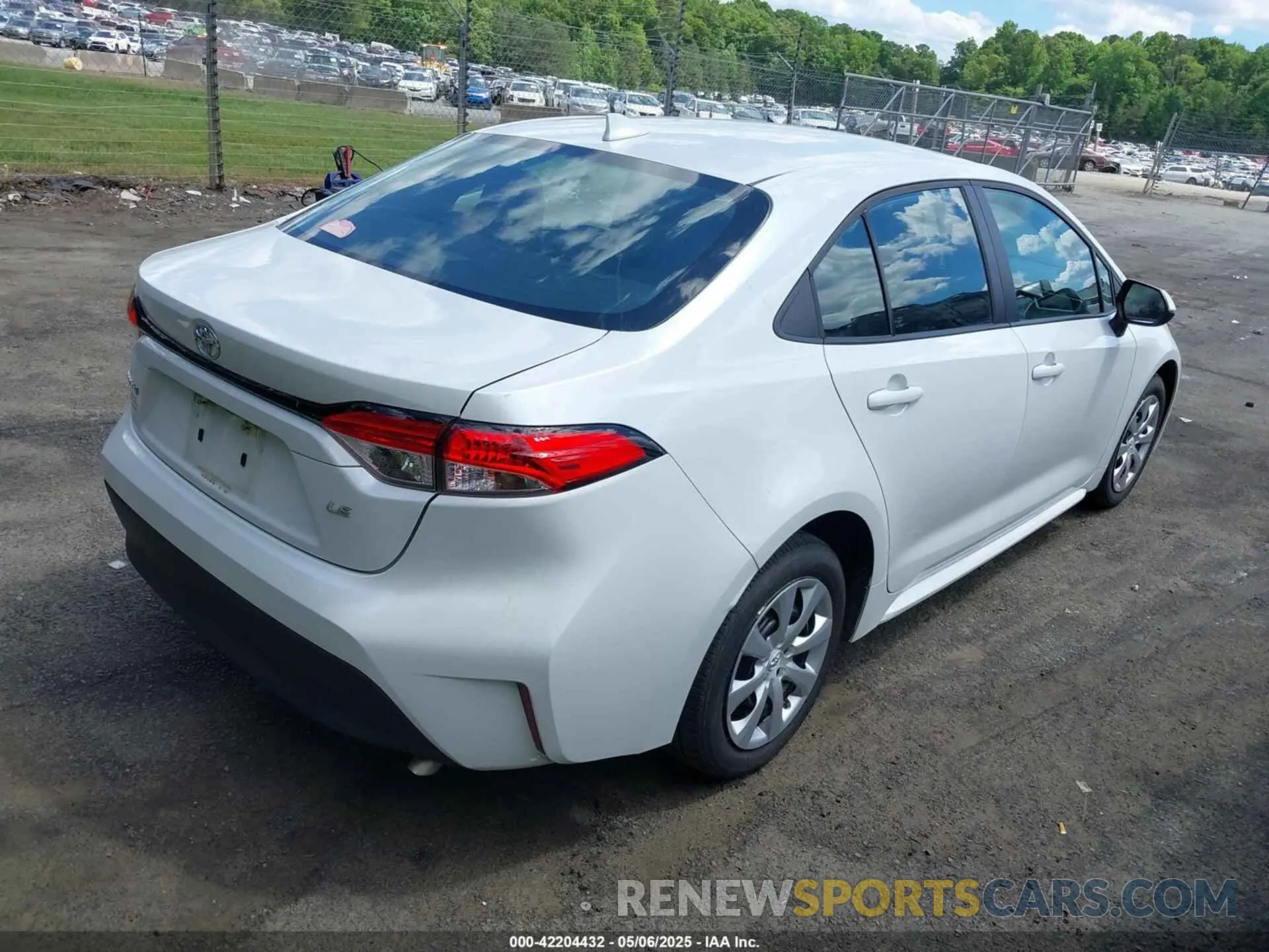 4 Photograph of a damaged car 5YFB4MDE0PP029296 TOYOTA COROLLA 2023