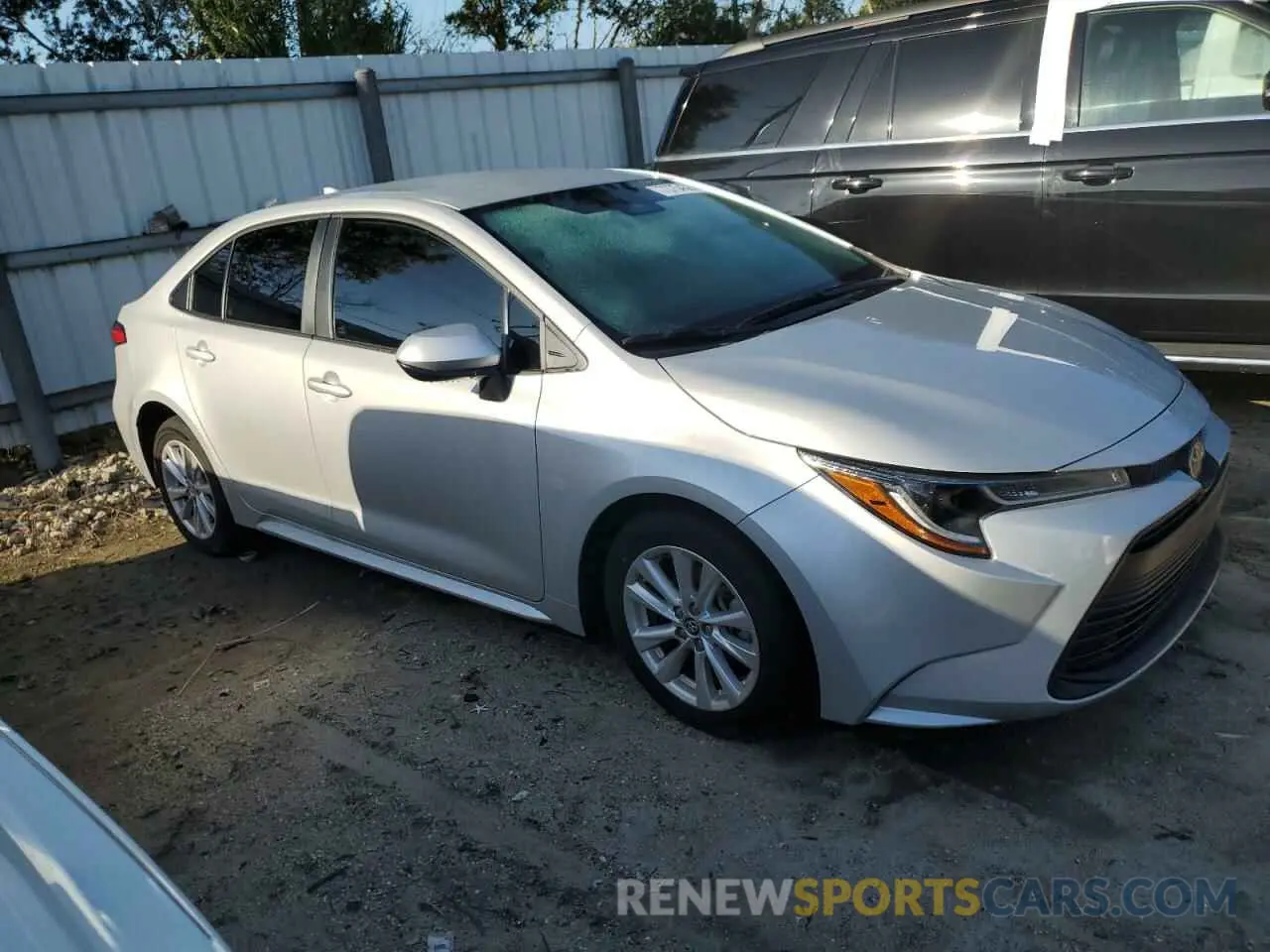 4 Photograph of a damaged car 5YFB4MDE0PP041299 TOYOTA COROLLA 2023