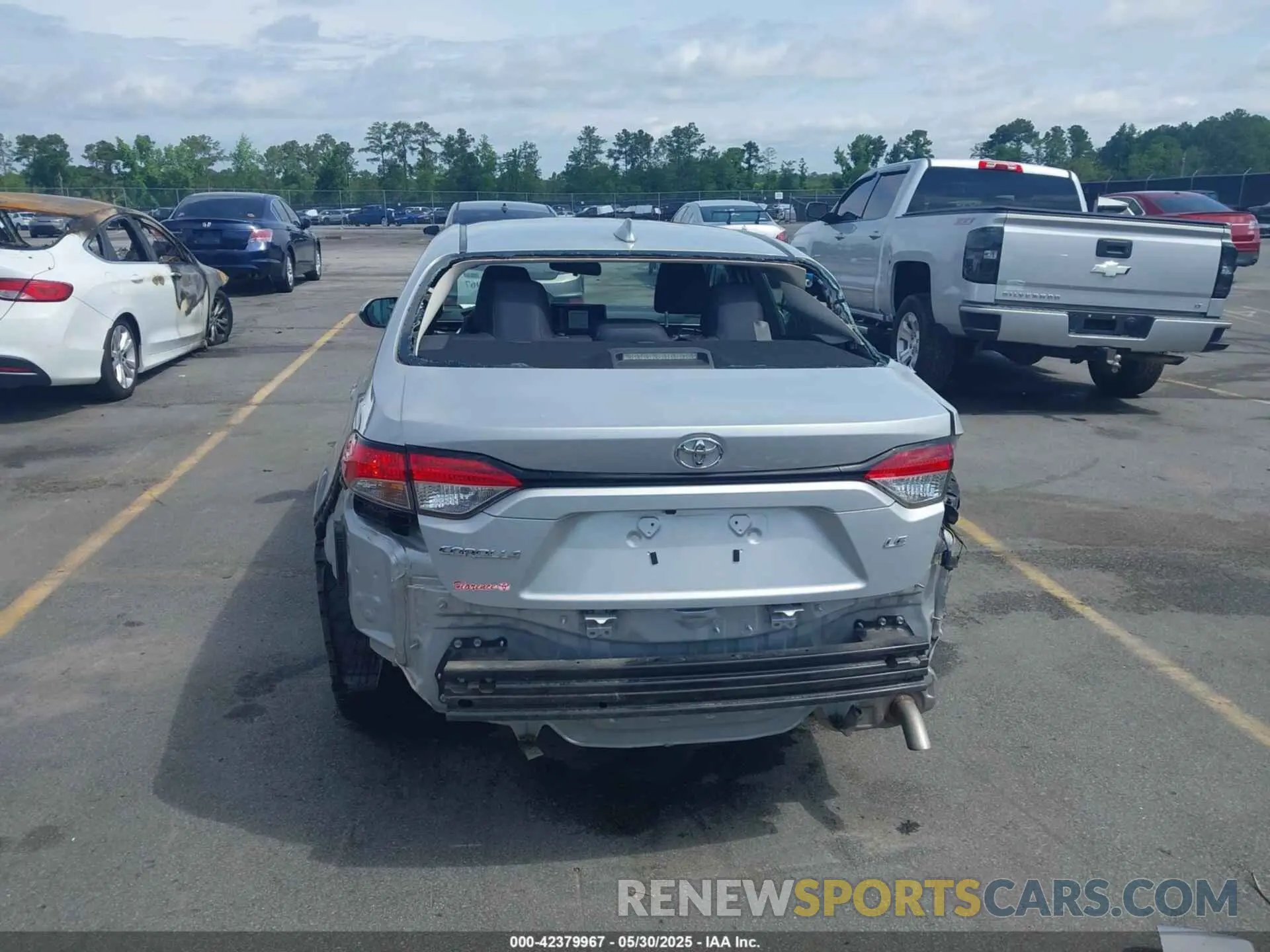 17 Photograph of a damaged car 5YFB4MDE0PP046809 TOYOTA COROLLA 2023