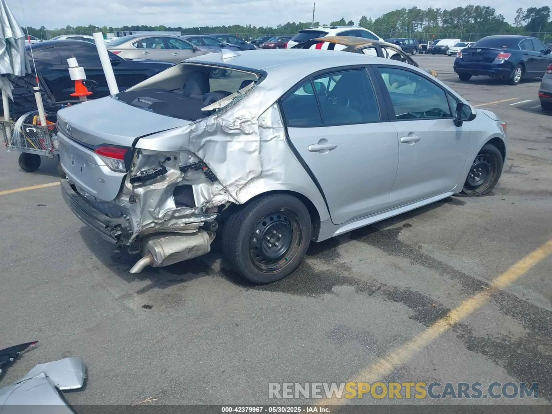 4 Photograph of a damaged car 5YFB4MDE0PP046809 TOYOTA COROLLA 2023