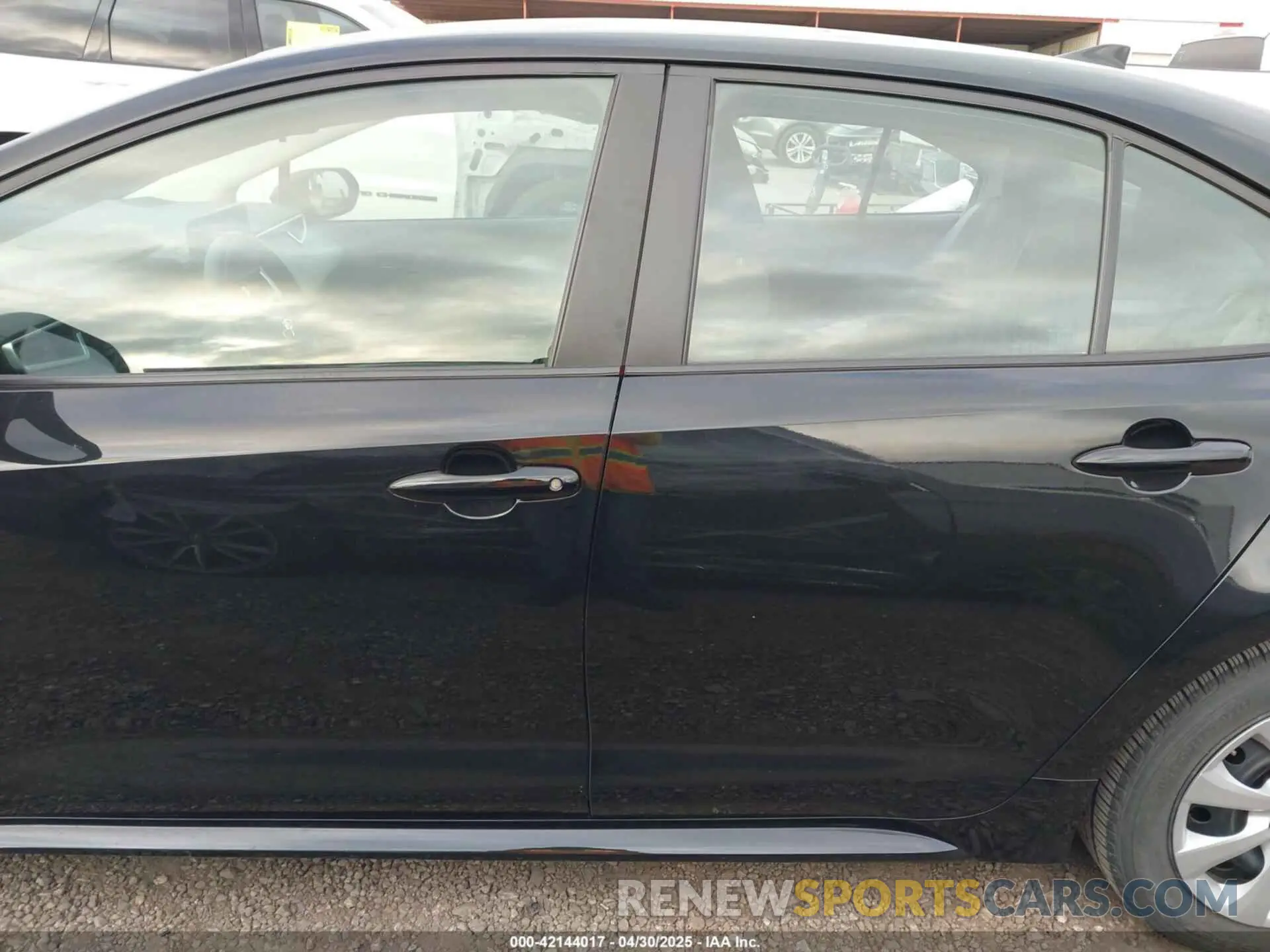 14 Photograph of a damaged car 5YFB4MDE0PP067417 TOYOTA COROLLA 2023